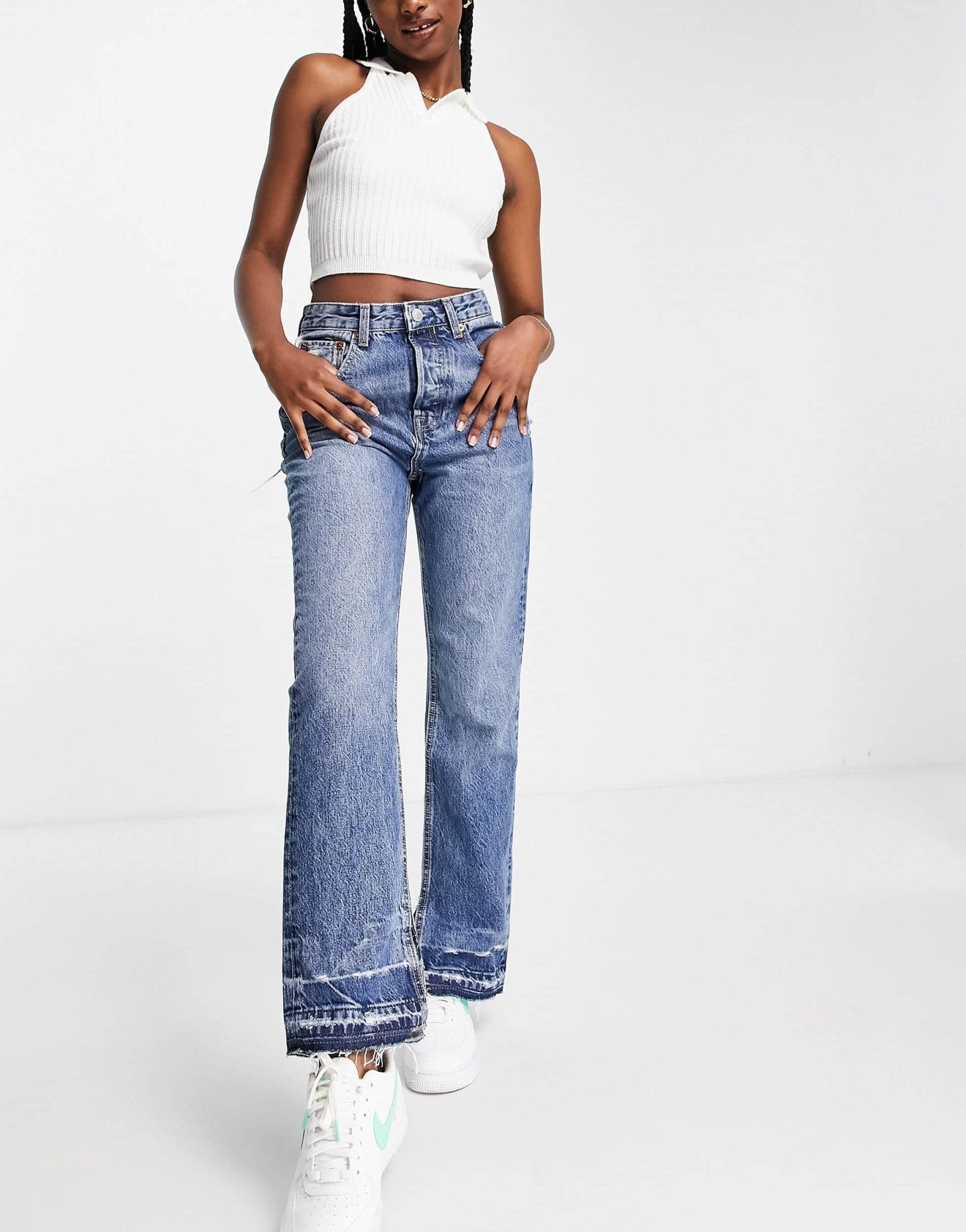 Stradivarius ultimate vintage straight in medium blue - ASOS Sample Sale