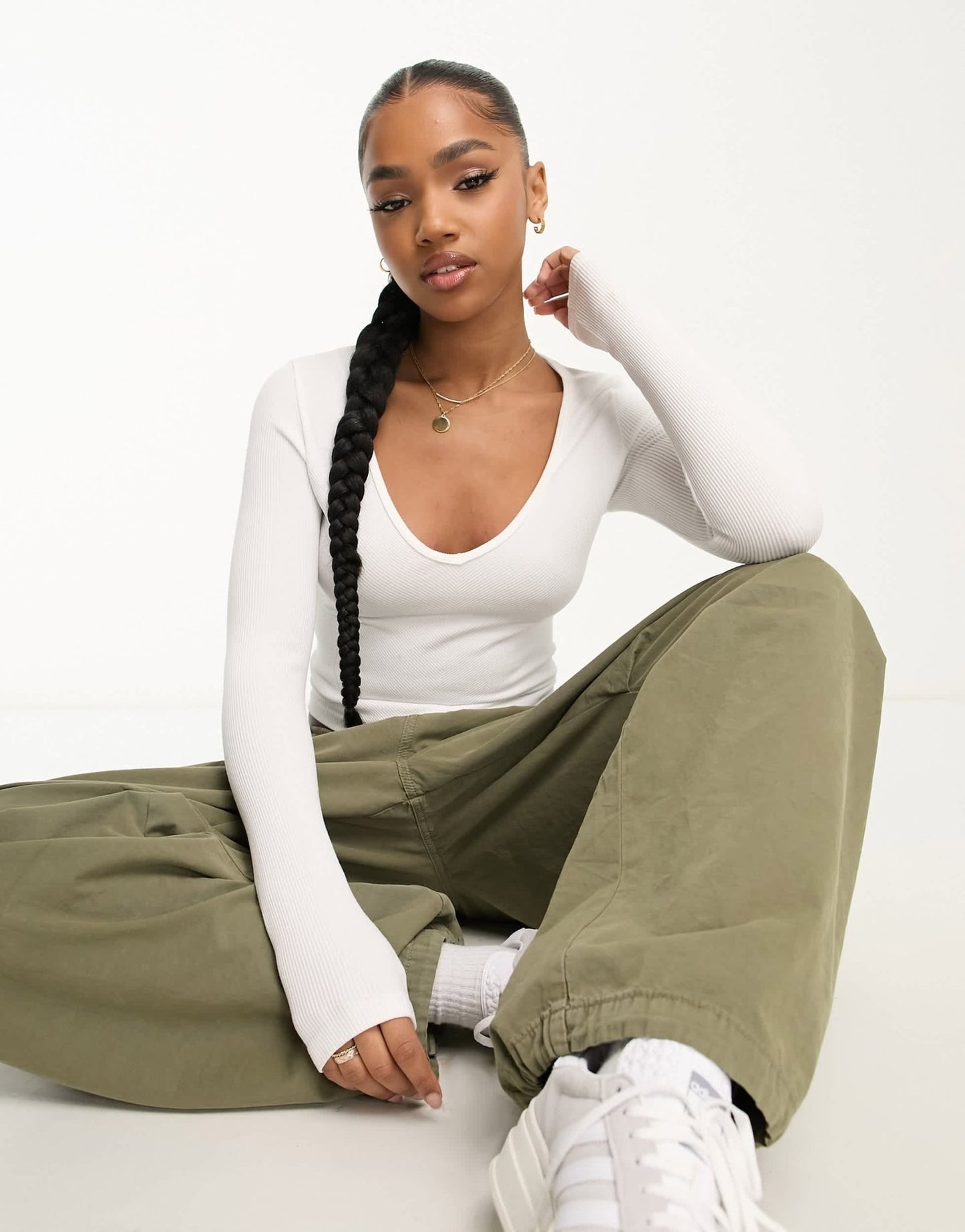 Stradivarius v neck seamless ribbed top in ecru - ASOS Sample Sale