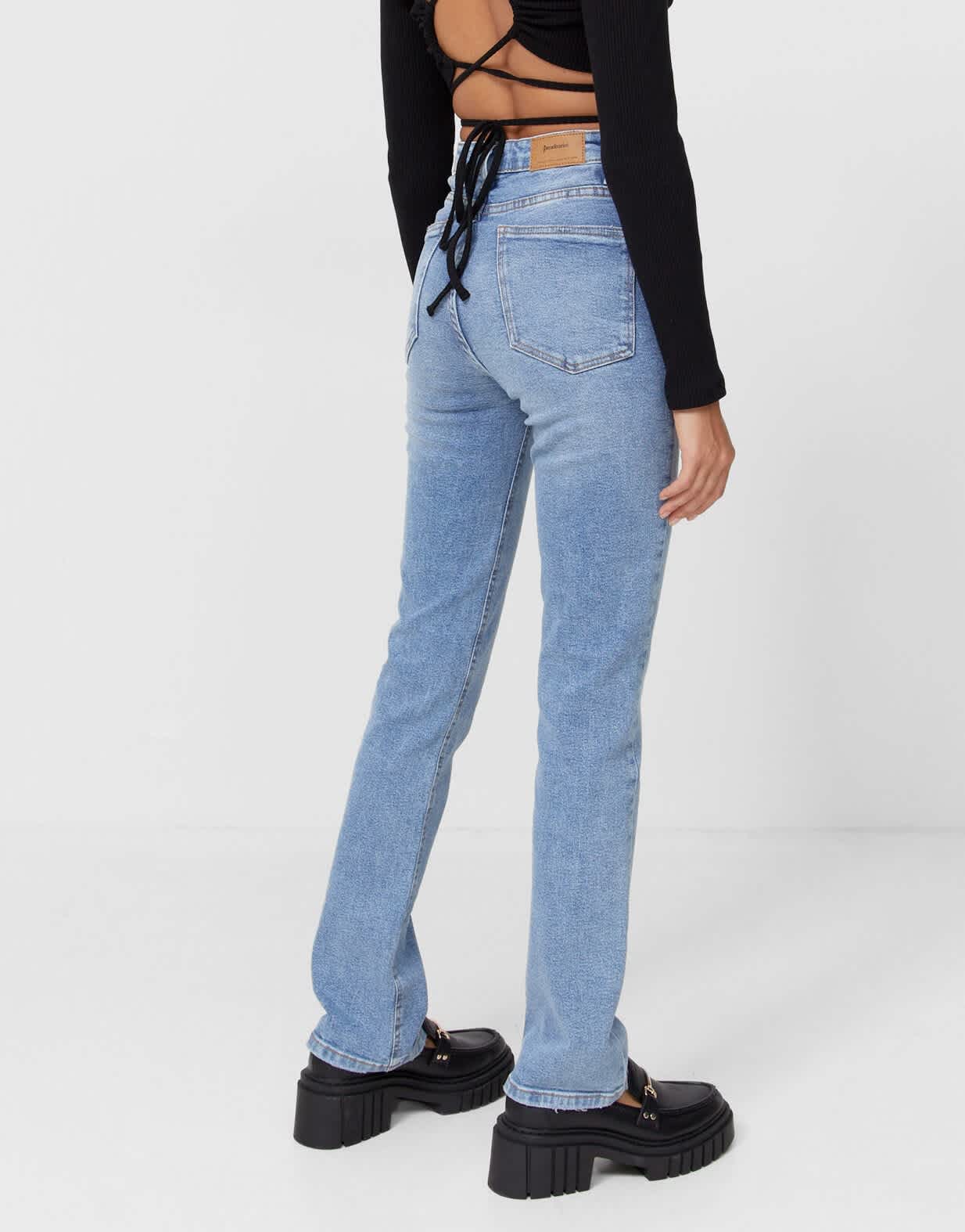 Stradivarius vintage fit straight jeans in medium wash - ASOS Sample Sale