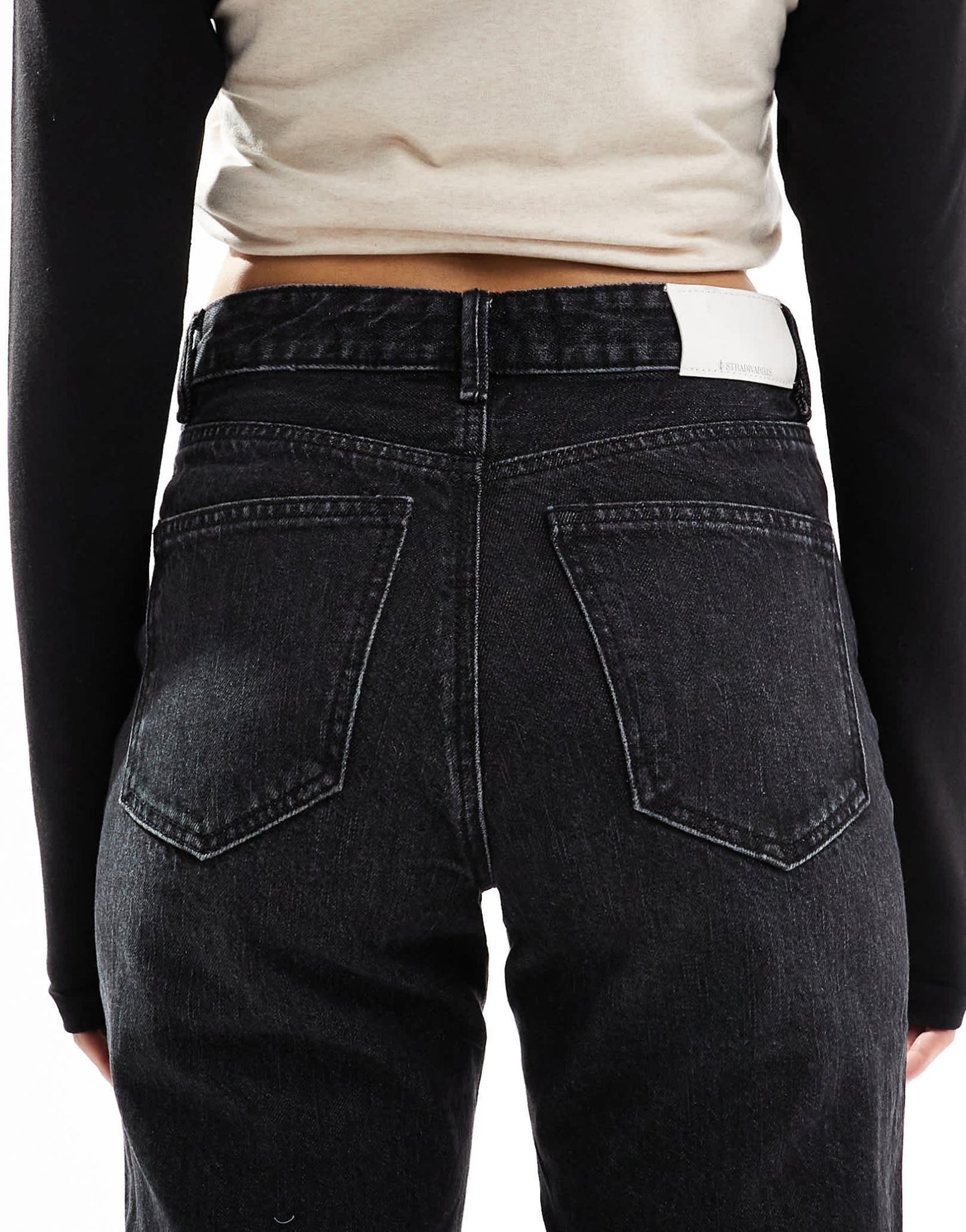 Stradivarius wide leg dad jean in black wash - ASOS Sample Sale
