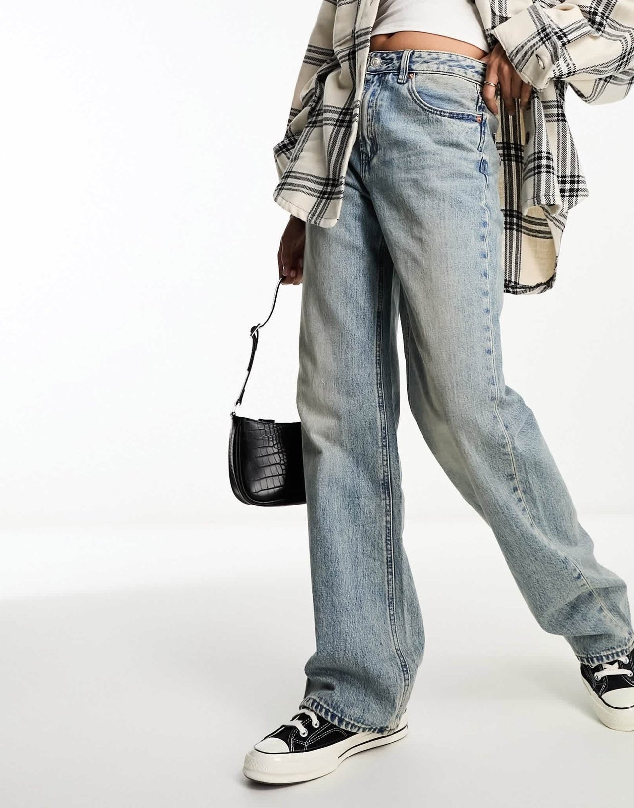 Stradivarius wide leg dad jean in light vintage wash - ASOS Sample Sale