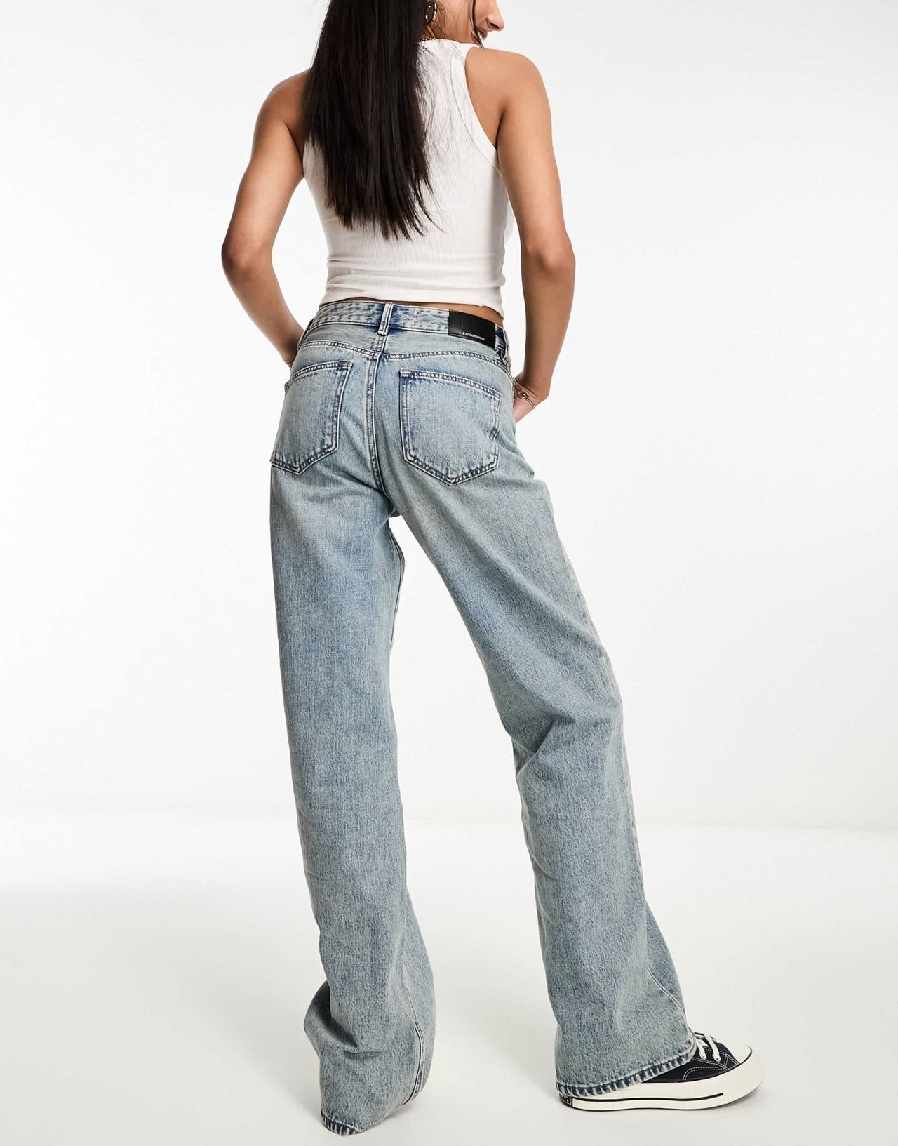 Stradivarius wide leg dad jean in light vintage wash - ASOS Sample Sale