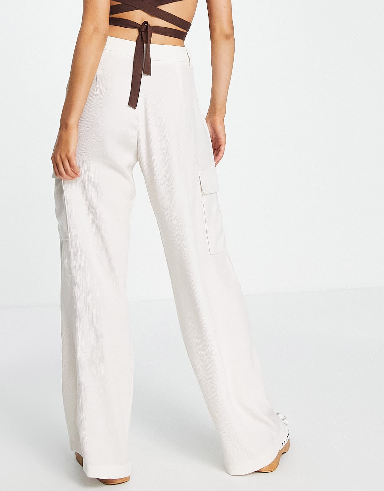 Stradivarius wide leg linen look relaxed trouser with cargo detail in natural - ASOS Sample Sale