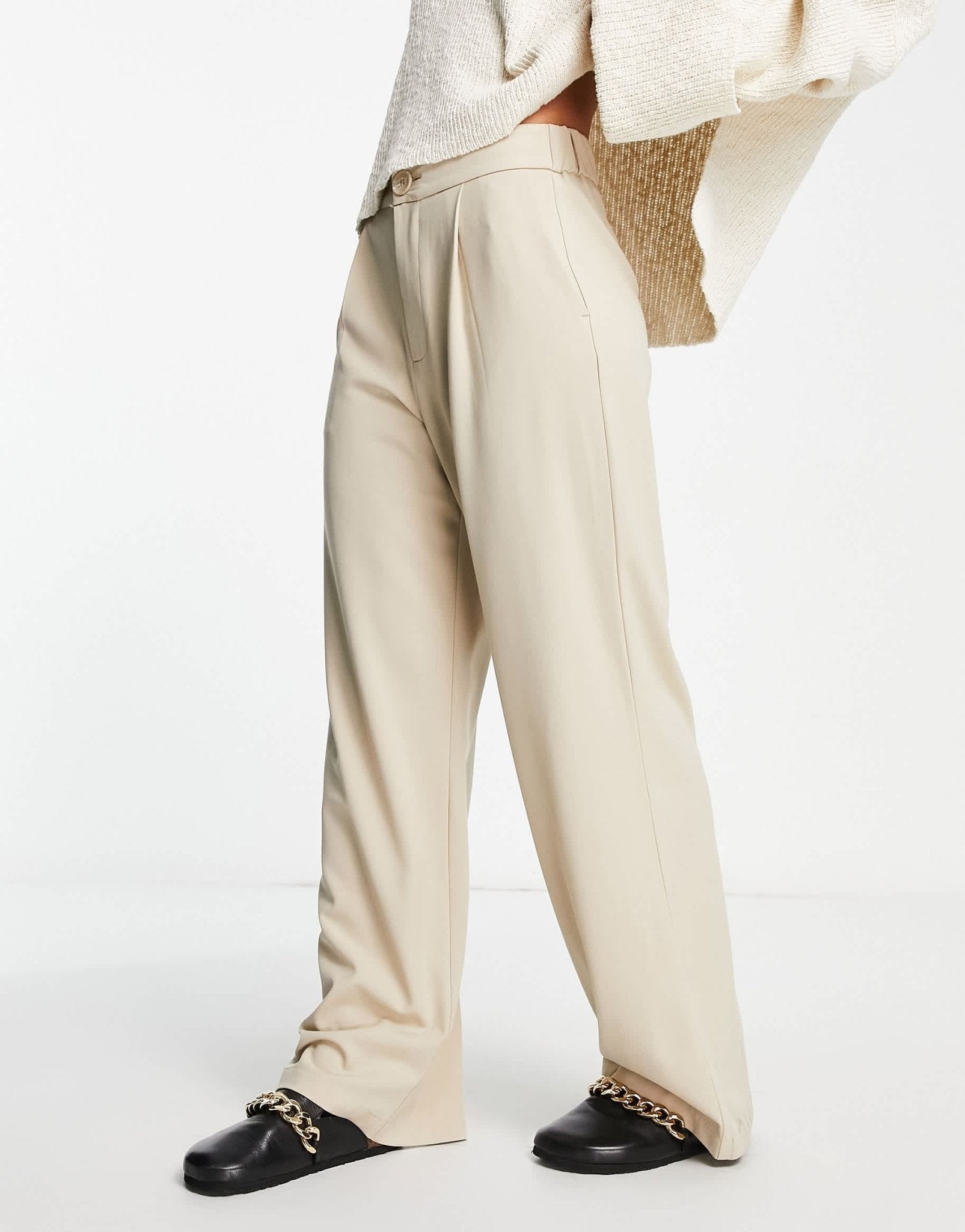 Stradivarius wide leg relaxed dad trouser in beige - ASOS Sample Sale