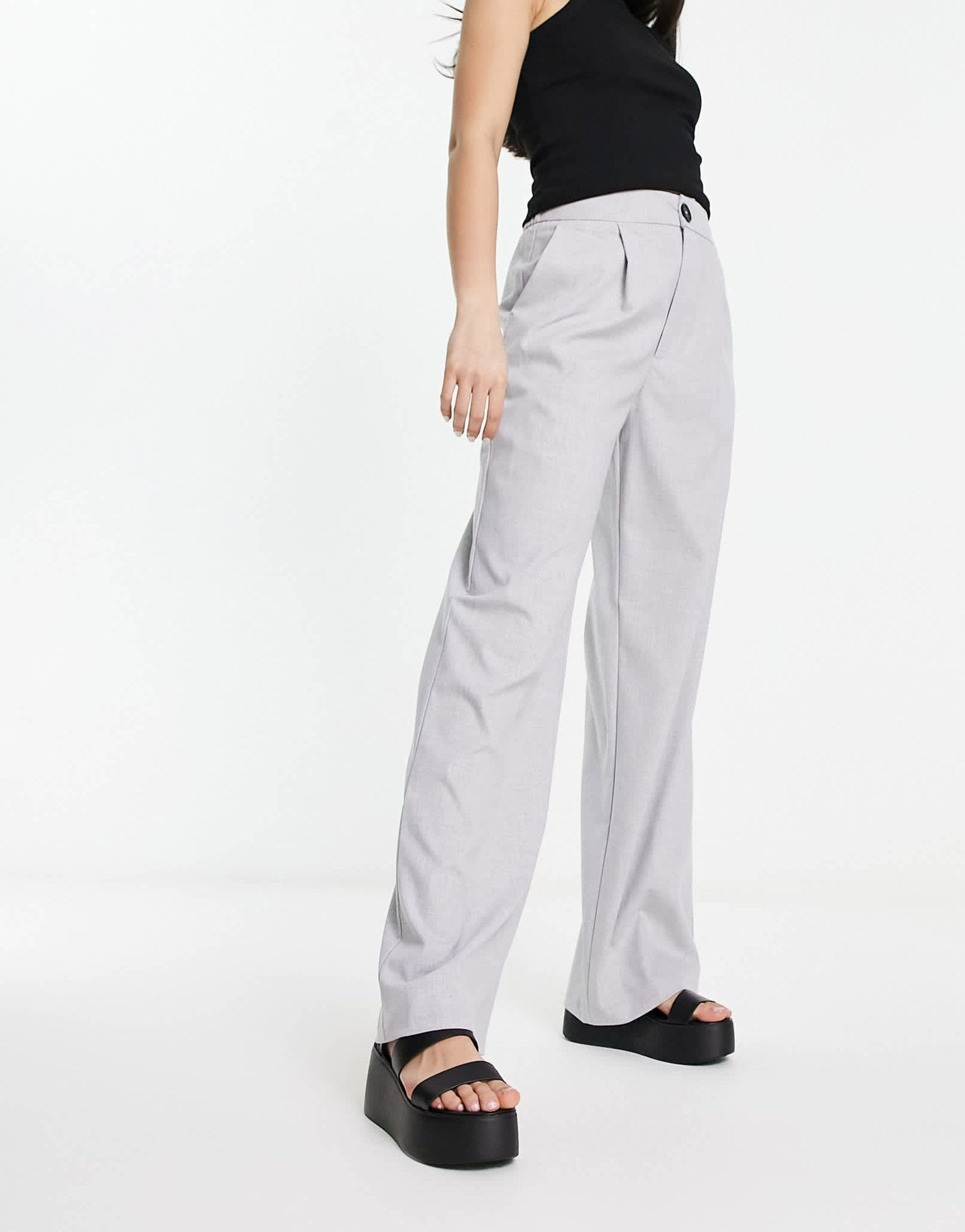 Stradivarius wide leg relaxed dad trouser in grey - ASOS Sample Sale