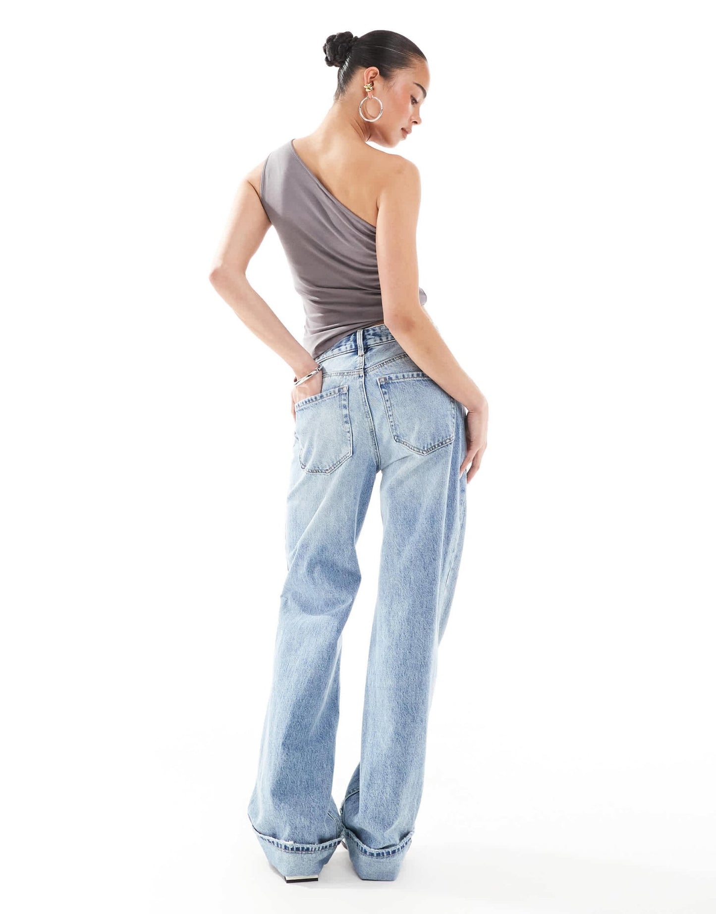 Stradivarius wide leg turn up dad jean in light blue - ASOS Sample Sale