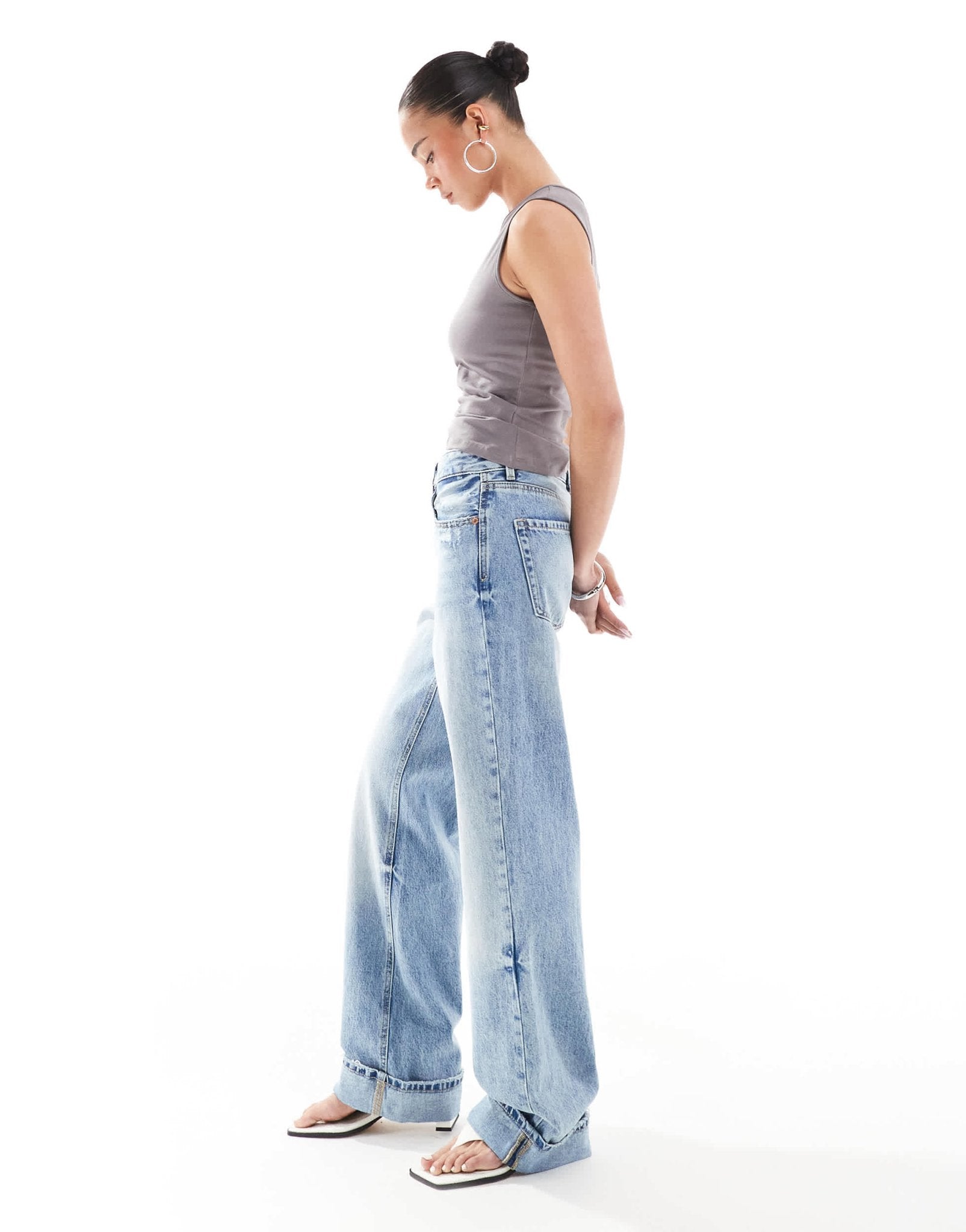 Stradivarius wide leg turn up dad jean in light blue - ASOS Sample Sale