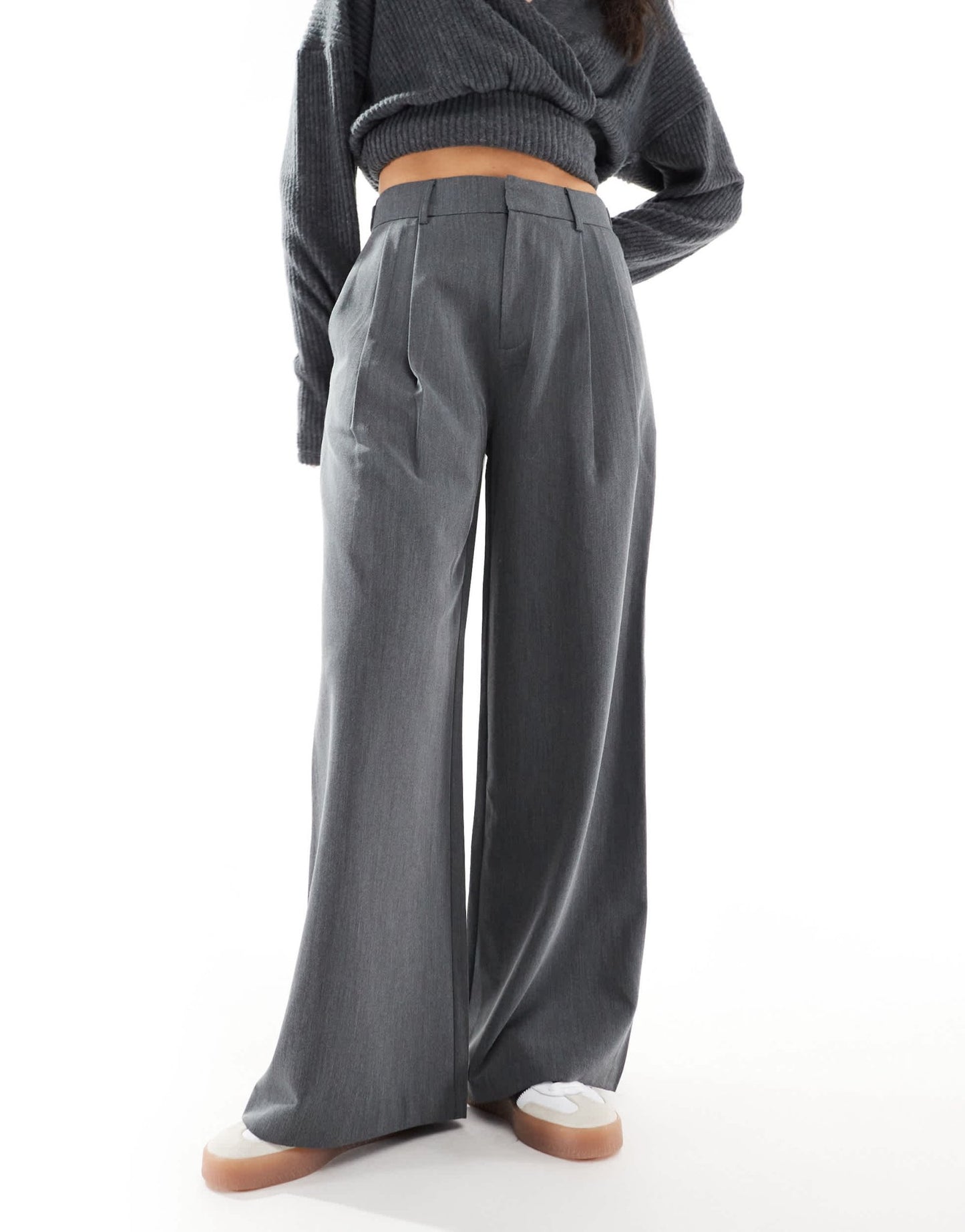 Stradivarius wide pleat front leg trouser in grey - ASOS Sample Sale