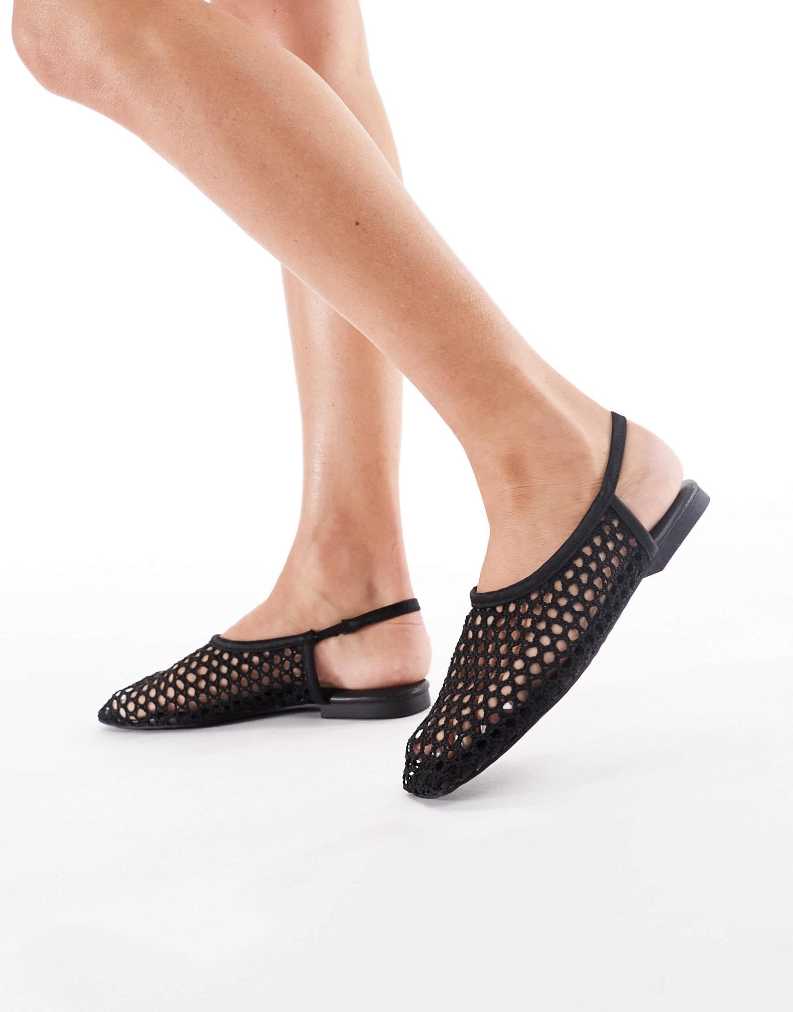 Stradivarius woven cut out pointed pump in black - ASOS Sample Sale