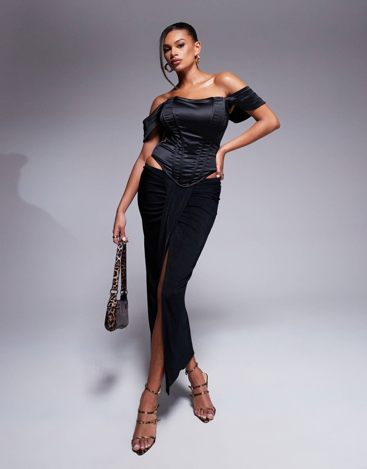 Taideux fuller bust Regina satin off shoulder boned corset top in black - ASOS Sample Sale