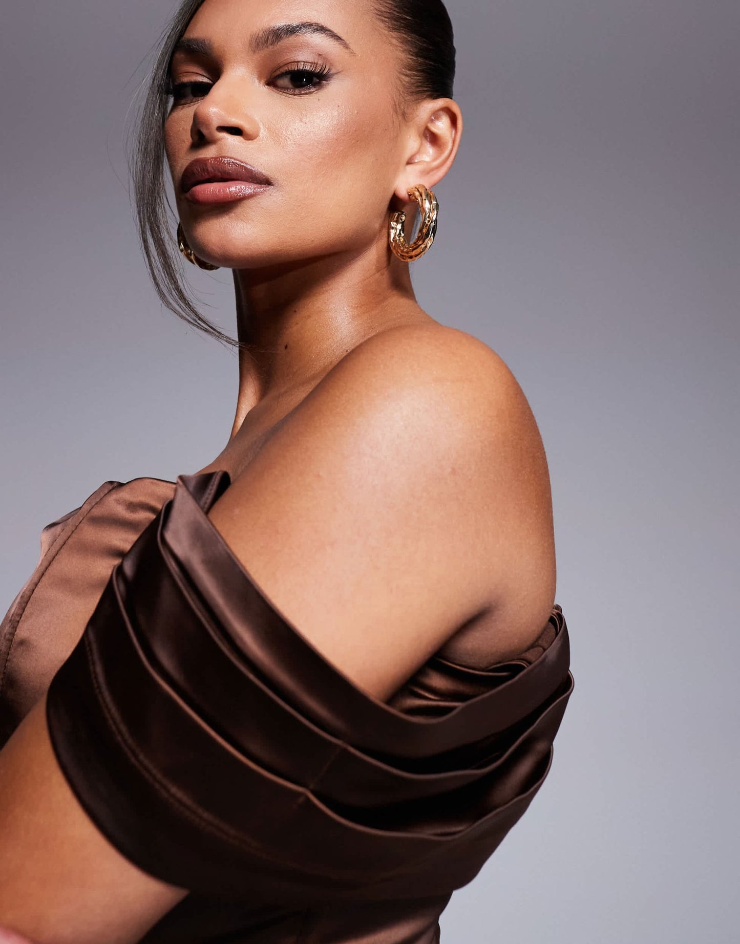 Taideux fuller bust Regina satin off shoulder boned corset top in deep chocolate - ASOS Sample Sale