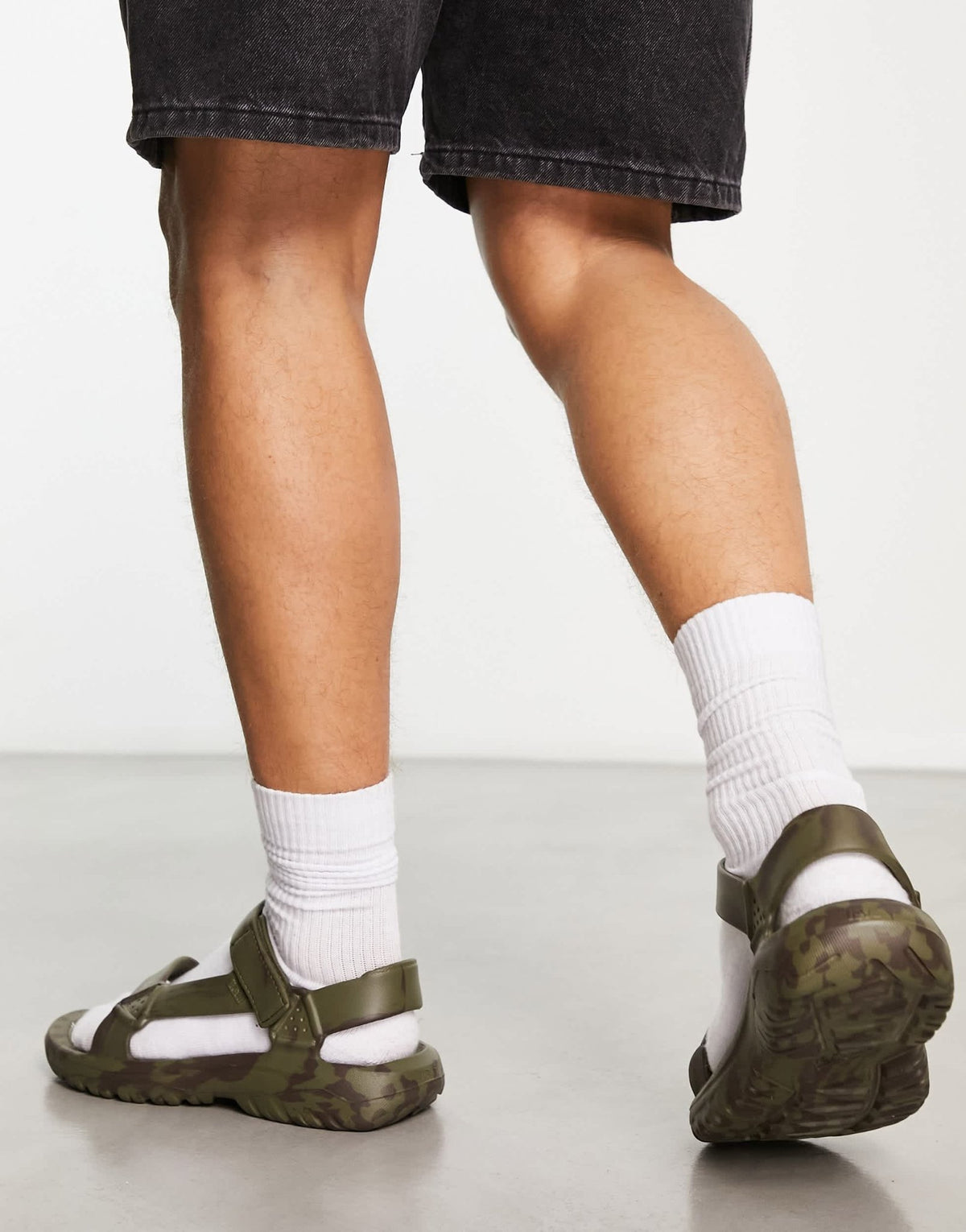 Teva Samples Teva Hurricane drift sandals in khaki mix – ASOS Sample Sale