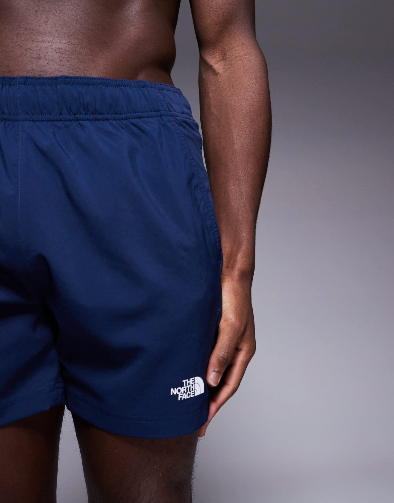 The North Face 24/7 5"" logo shorts in navy - ASOS Sample Sale