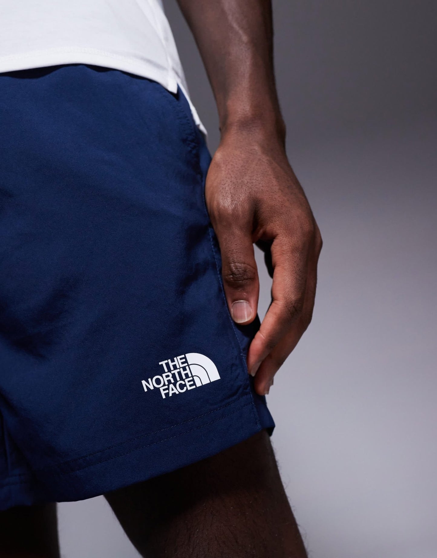 The North Face 24/7 5"" logo shorts in navy - ASOS Sample Sale