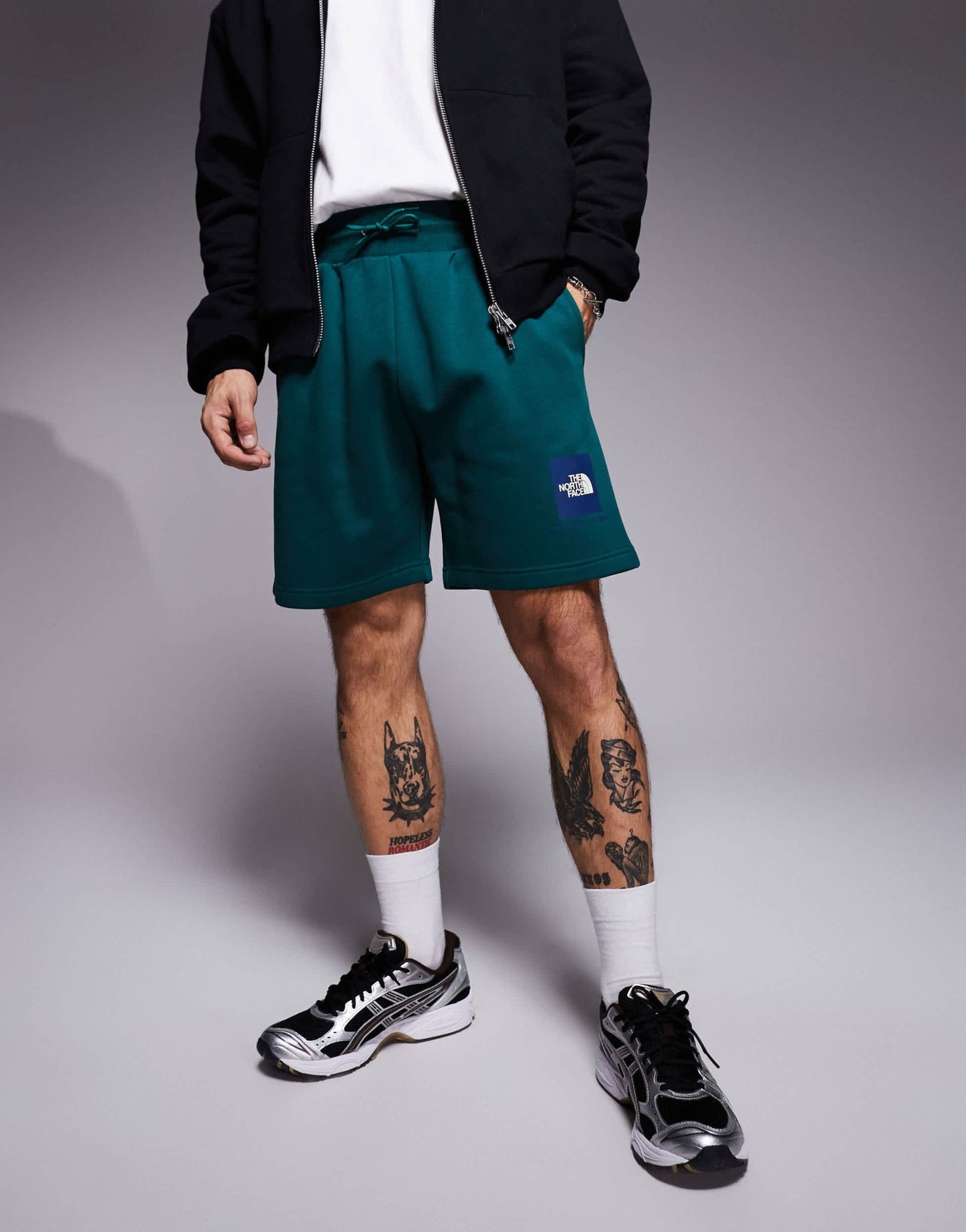 The North Face Box NSE logo sweatshorts in green - ASOS Sample Sale