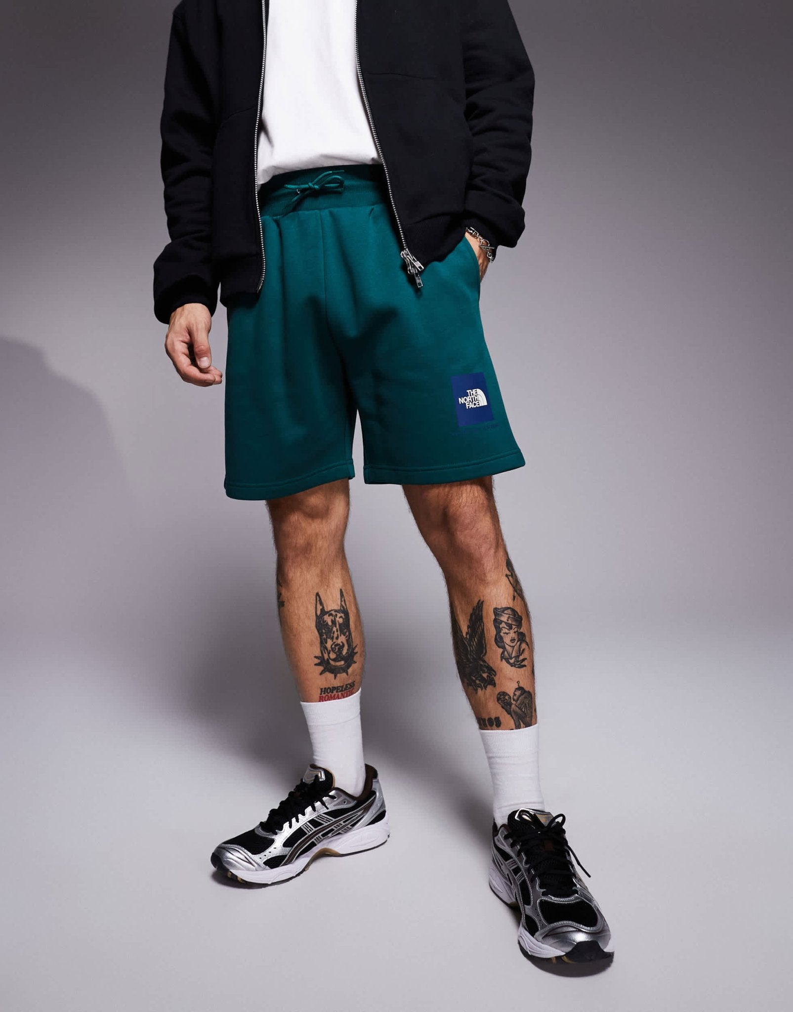 The North Face Box NSE logo sweatshorts in green - ASOS Sample Sale