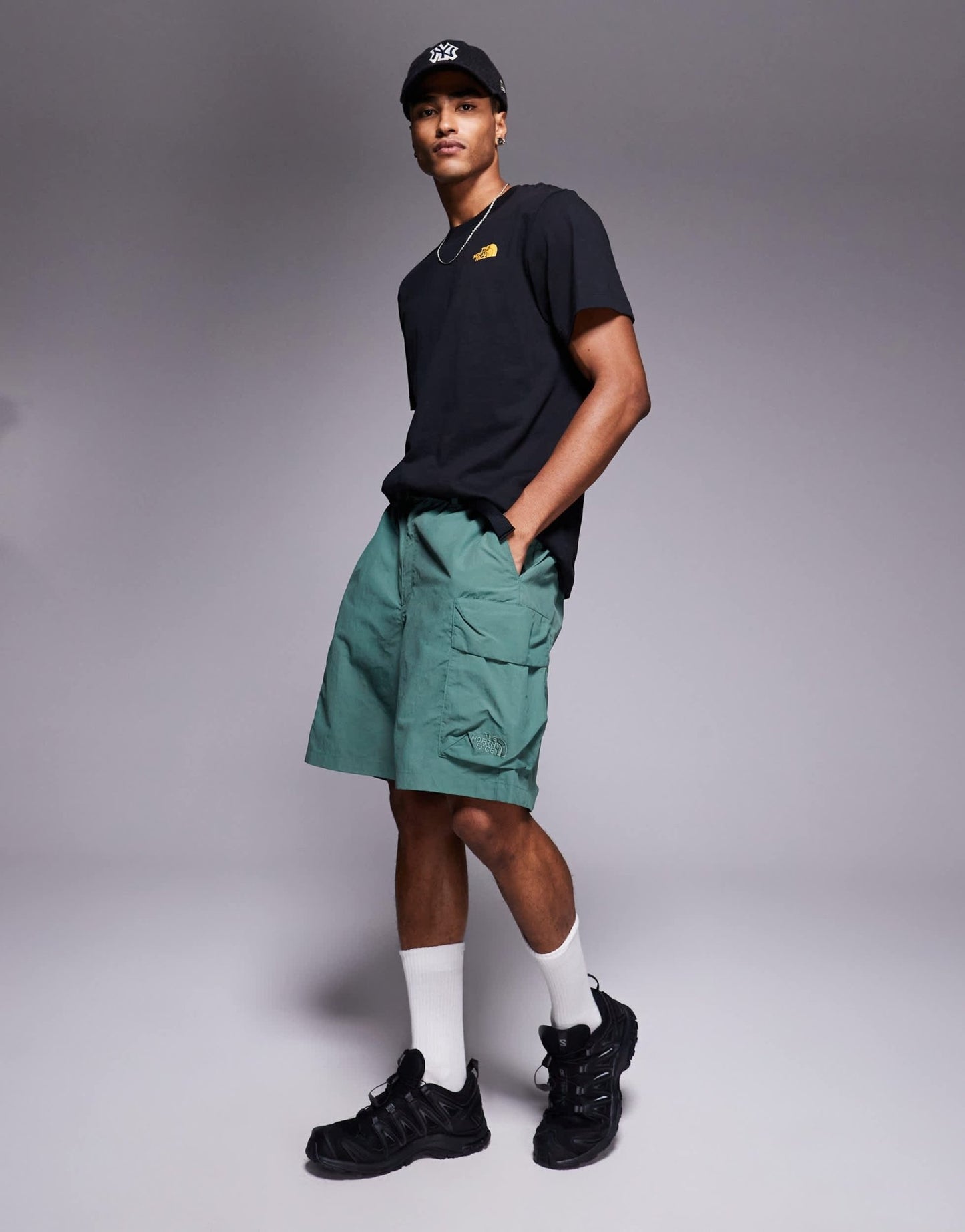The North Face cargo pocket logo shorts in green - ASOS Sample Sale