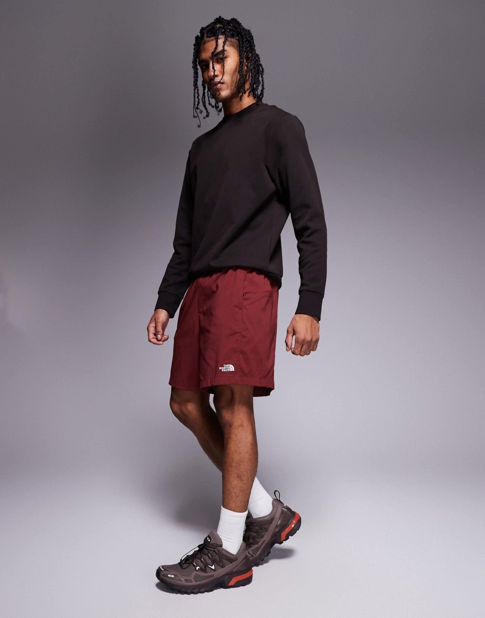 The North Face Class V Pathfinder belted logo shorts in burgundy - ASOS Sample Sale