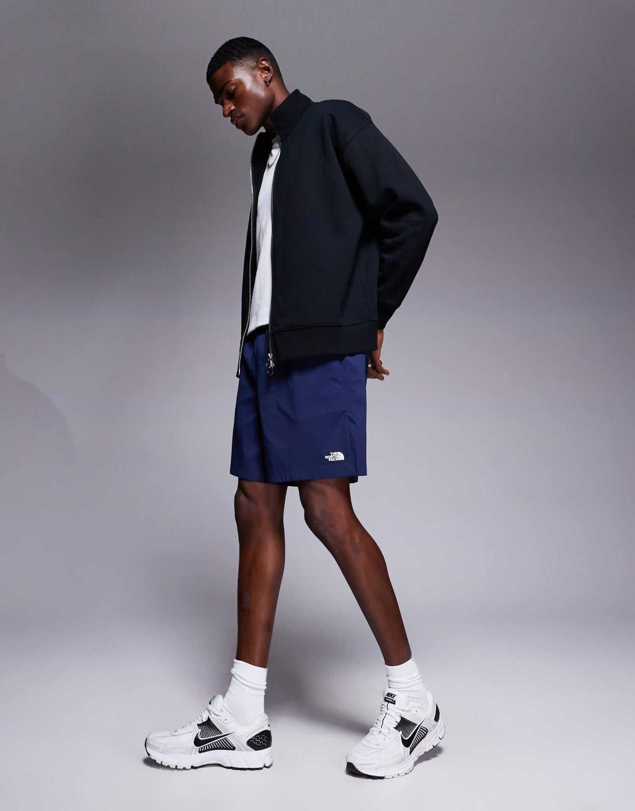 The North Face Class V Pathfinder logo shorts in navy - ASOS Sample Sale