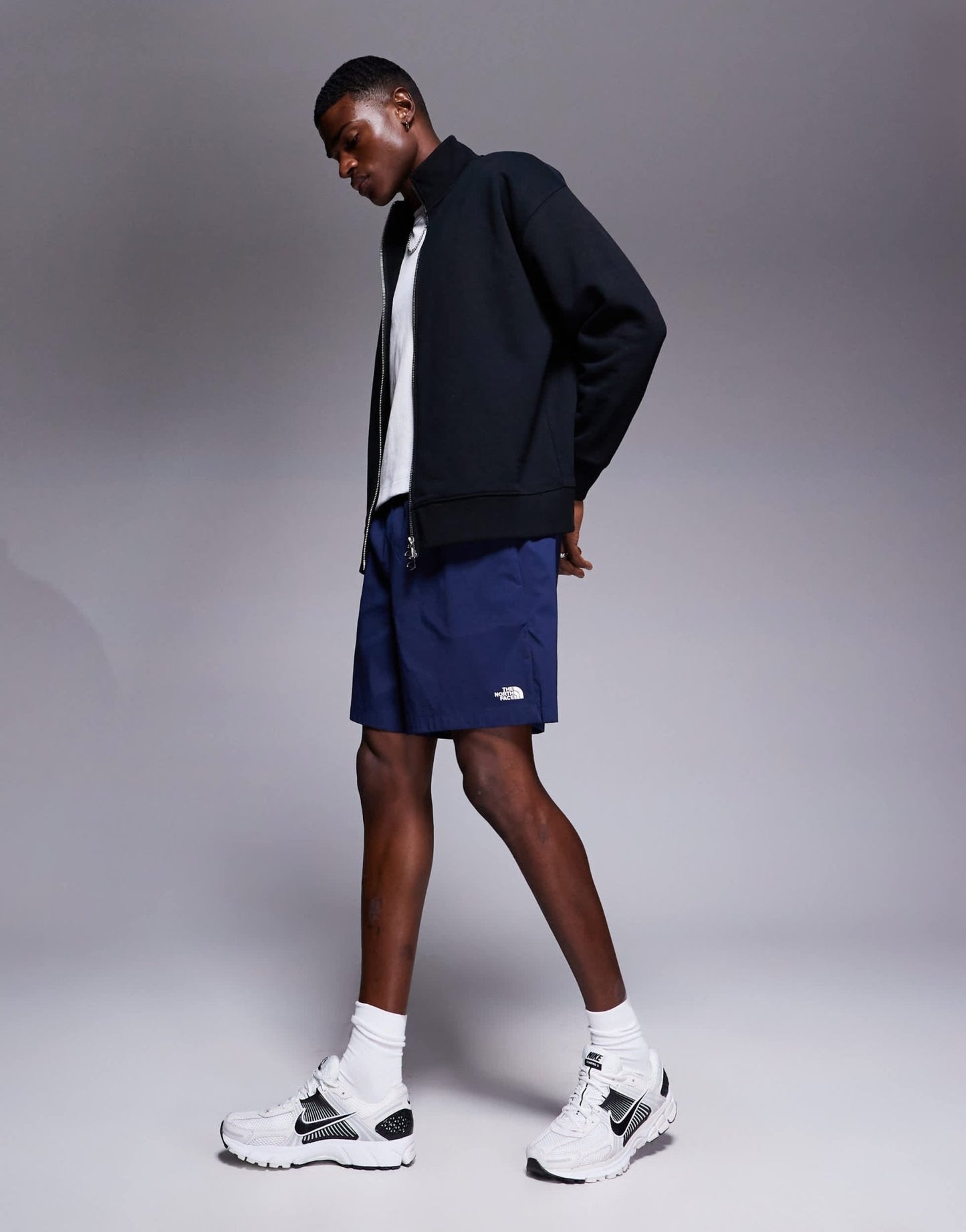 The North Face Class V Pathfinder logo shorts in navy - ASOS Sample Sale