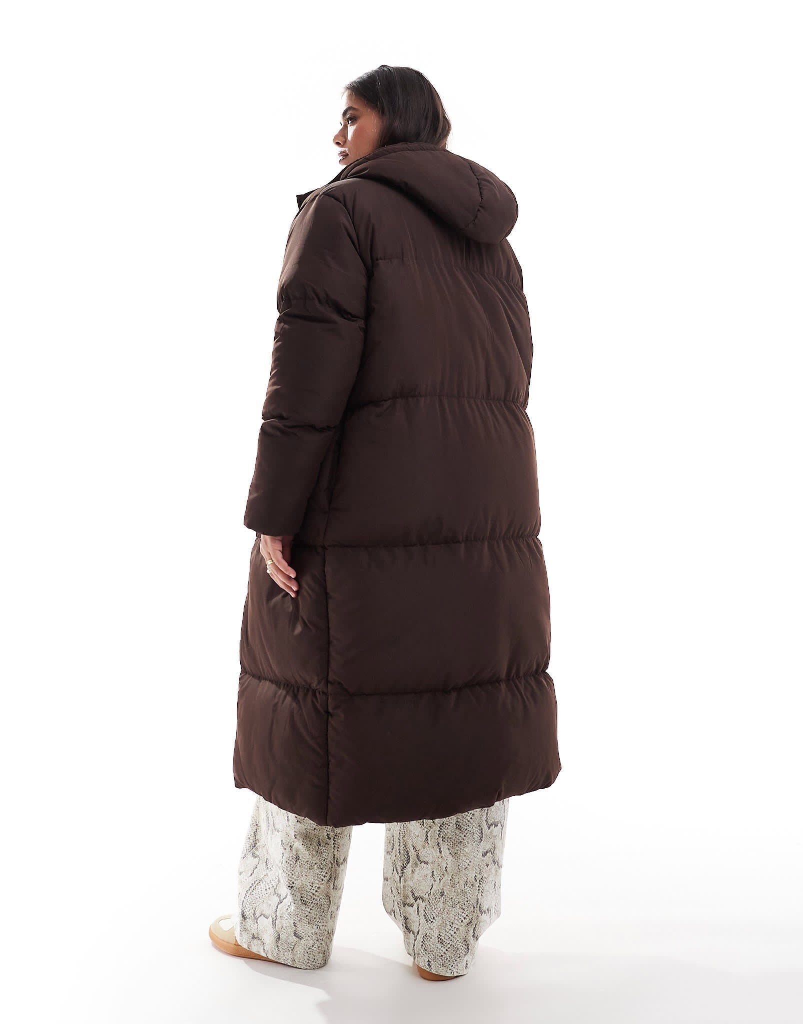 Threadbare Plus maxi puffer coat with hood in brown - ASOS Sample Sale