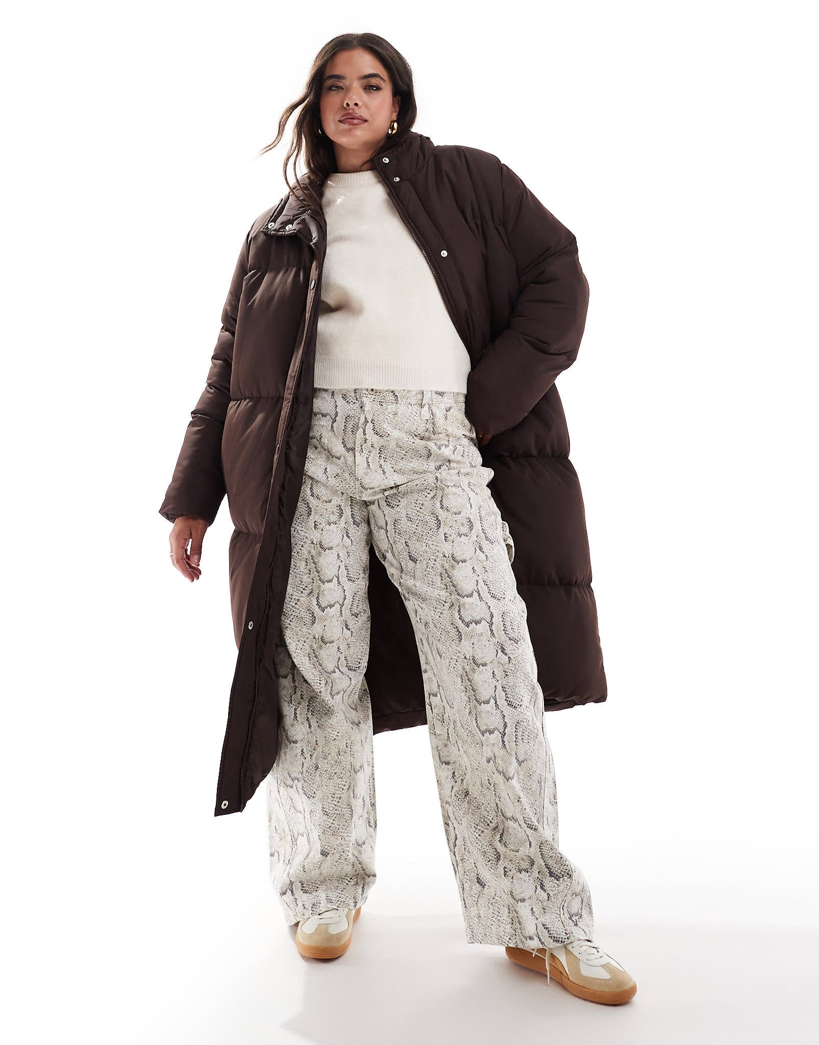 Threadbare Plus maxi puffer coat with hood in brown - ASOS Sample Sale