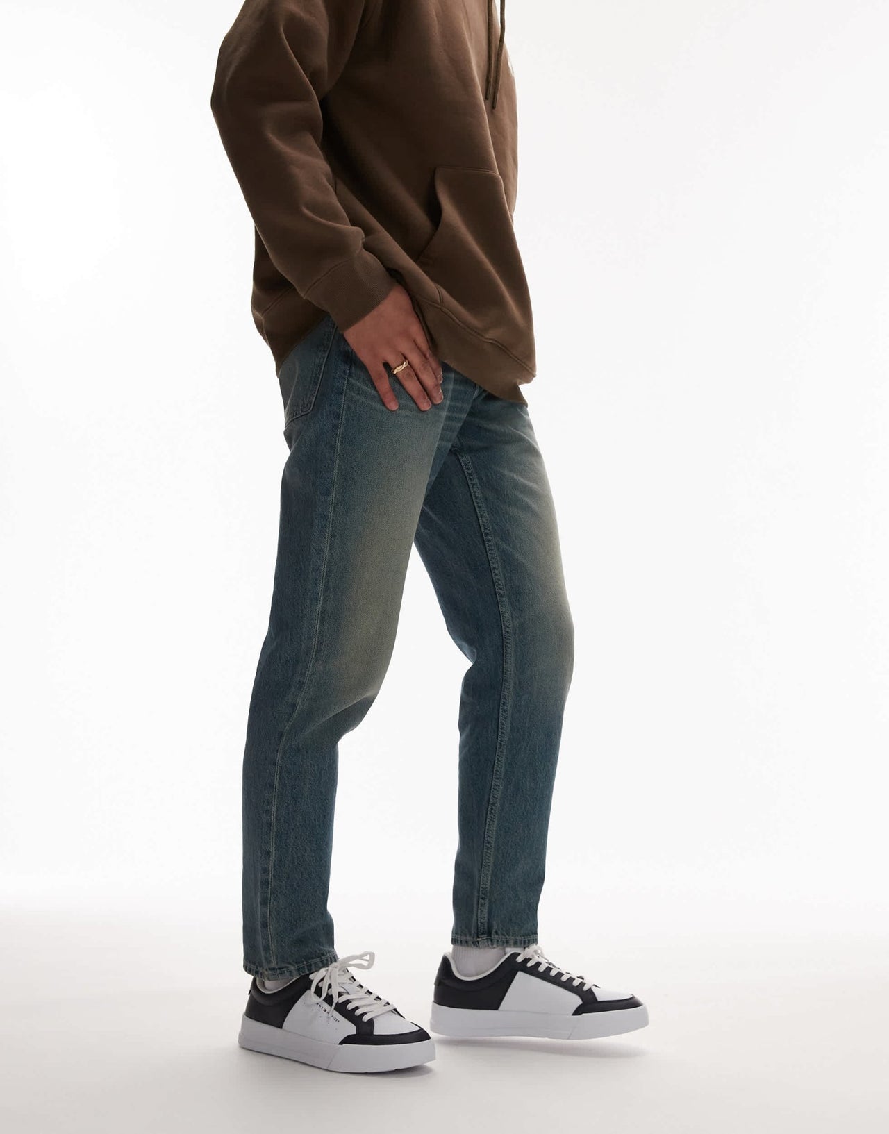 Tommy Hilfiger court trainers in white and navy - ASOS Sample Sale