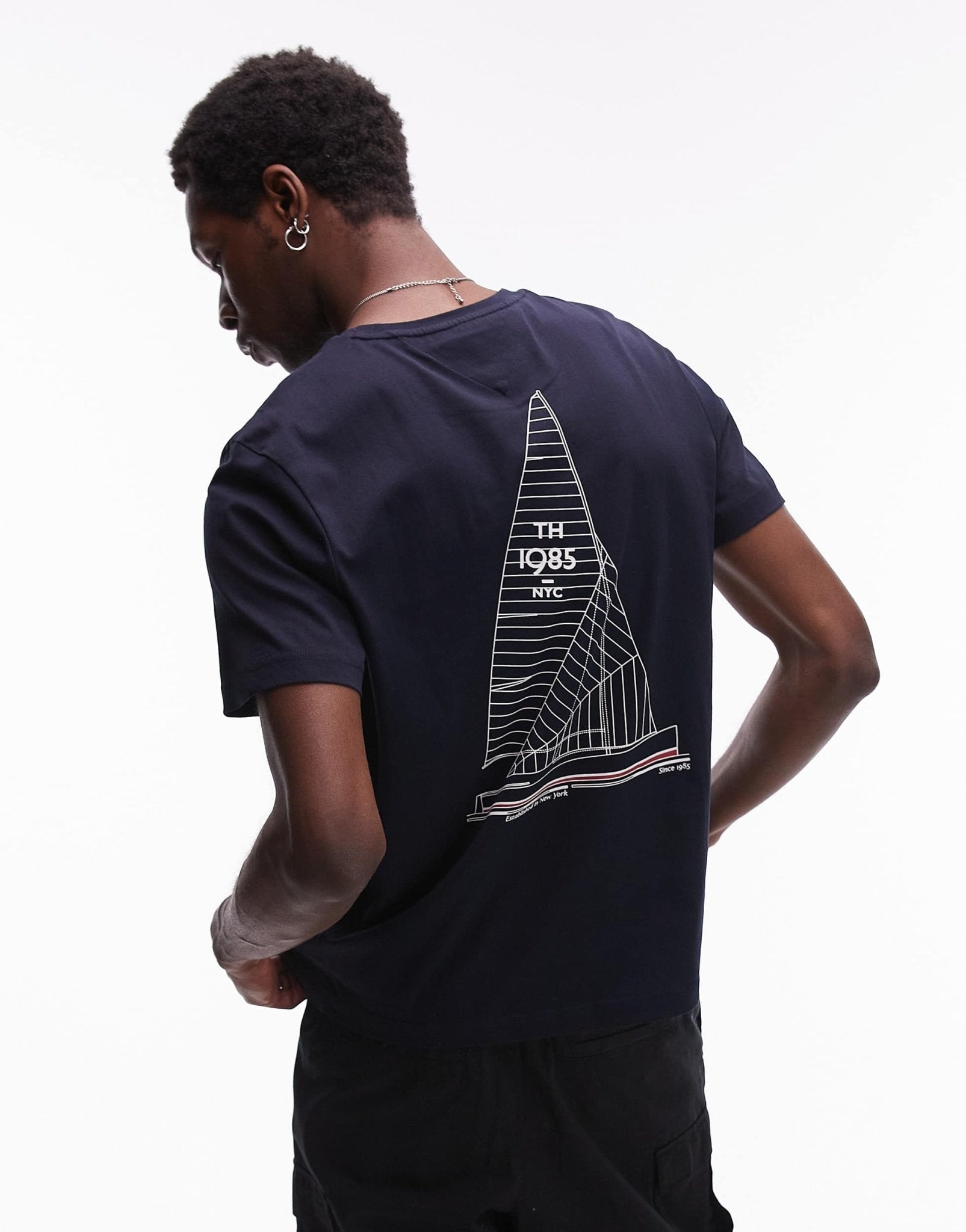 Tommy Hilfiger outline sailing t-shirt in navy - ASOS Sample Sale