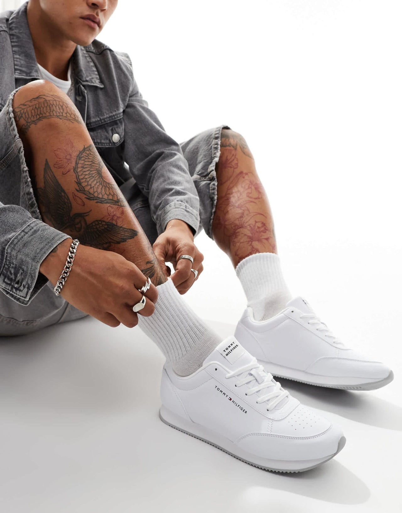 Tommy Hilfiger runner stripe trainers in white - ASOS Sample Sale