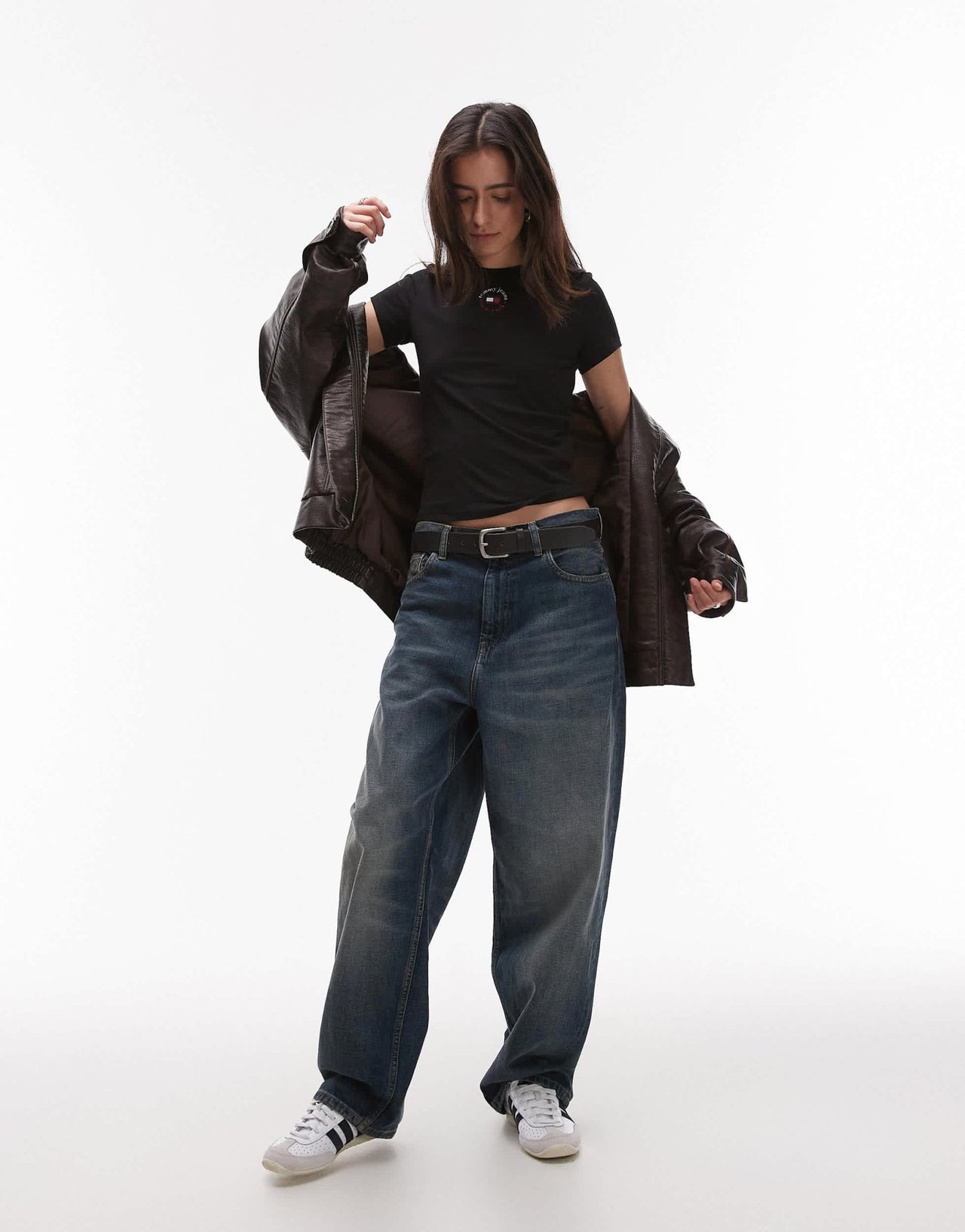 Tommy Jeans central circle logo t-shirt in black - ASOS Sample Sale