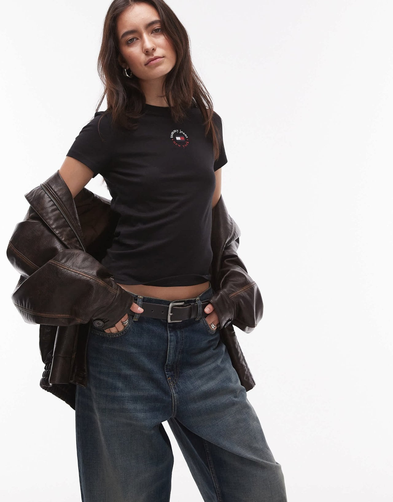 Tommy Jeans central circle logo t-shirt in black - ASOS Sample Sale
