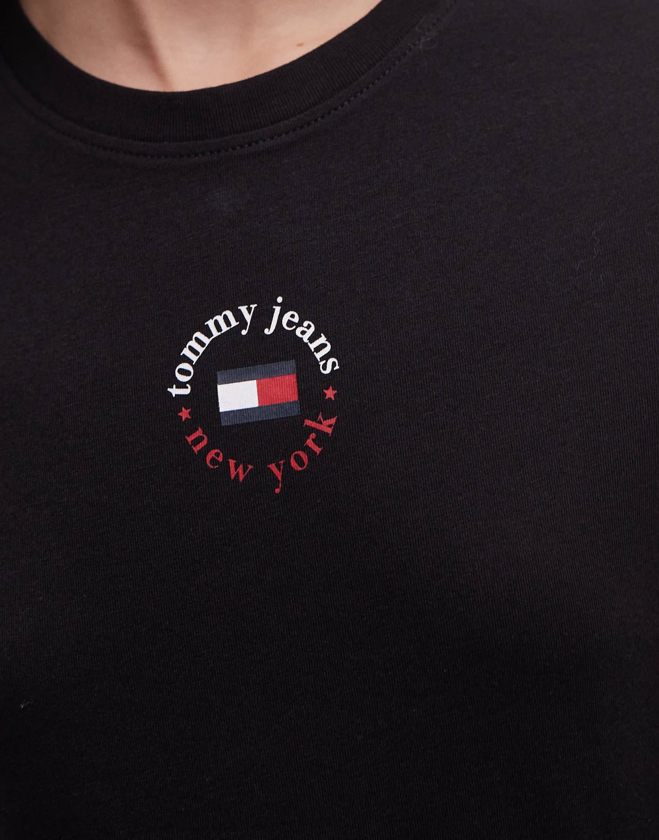 Tommy Jeans central circle logo t-shirt in black - ASOS Sample Sale