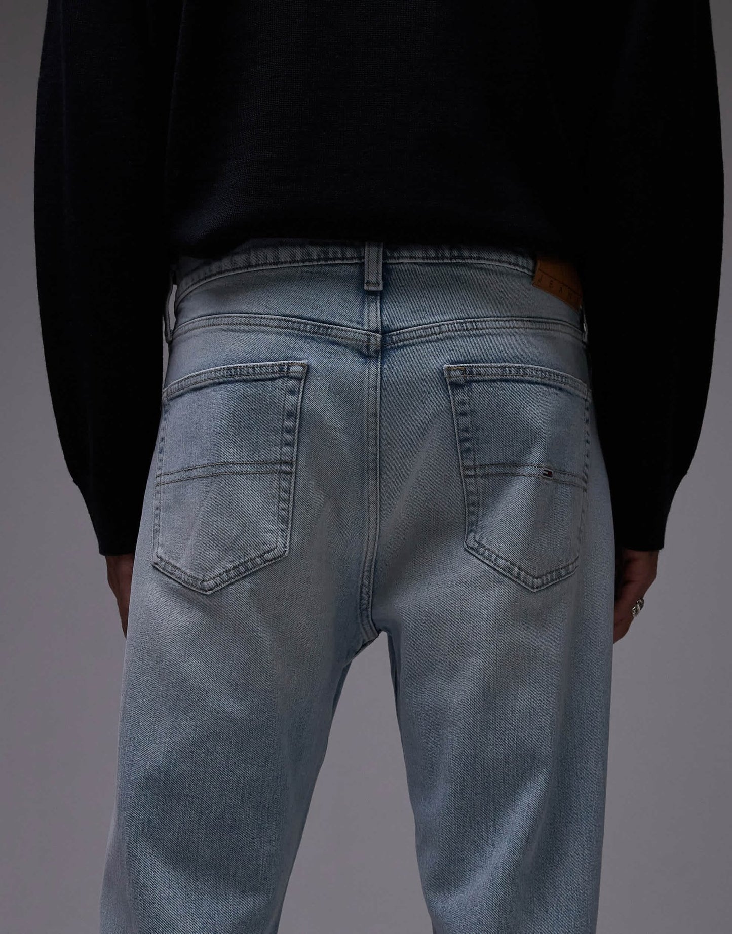 Tommy Jeans Otis regular straight jeans in light wash - ASOS Sample Sale