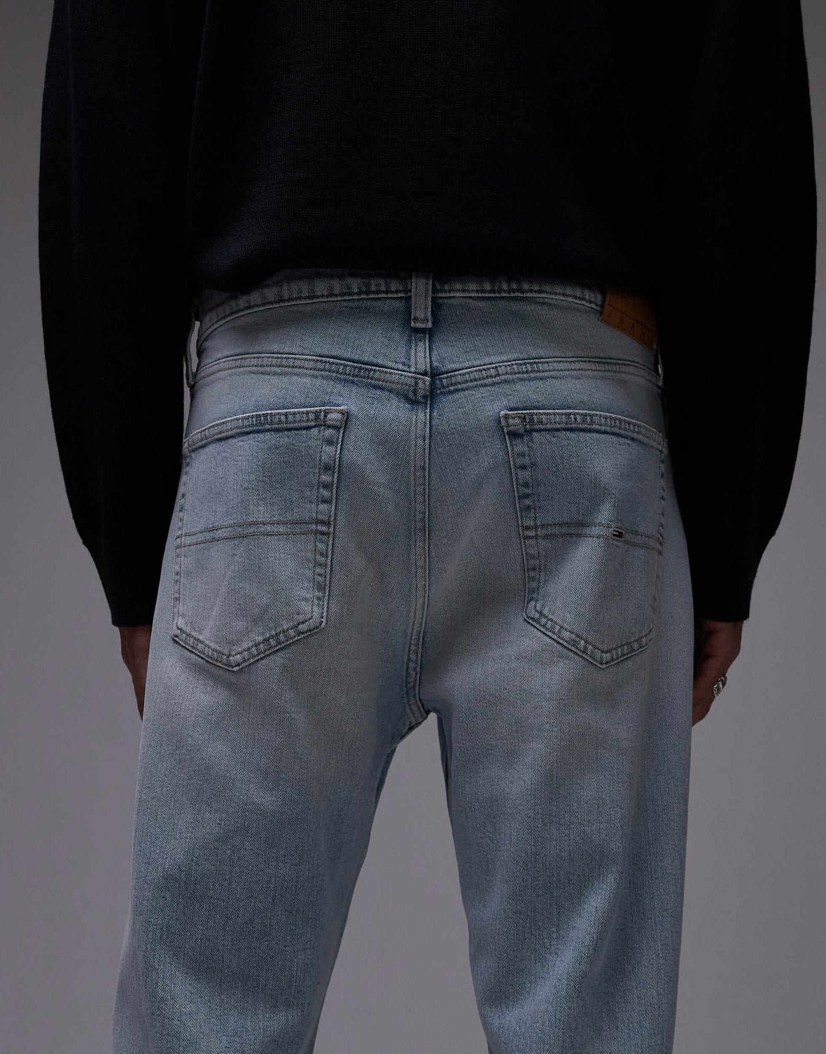 Tommy Jeans Otis regular straight jeans in light wash - ASOS Sample Sale