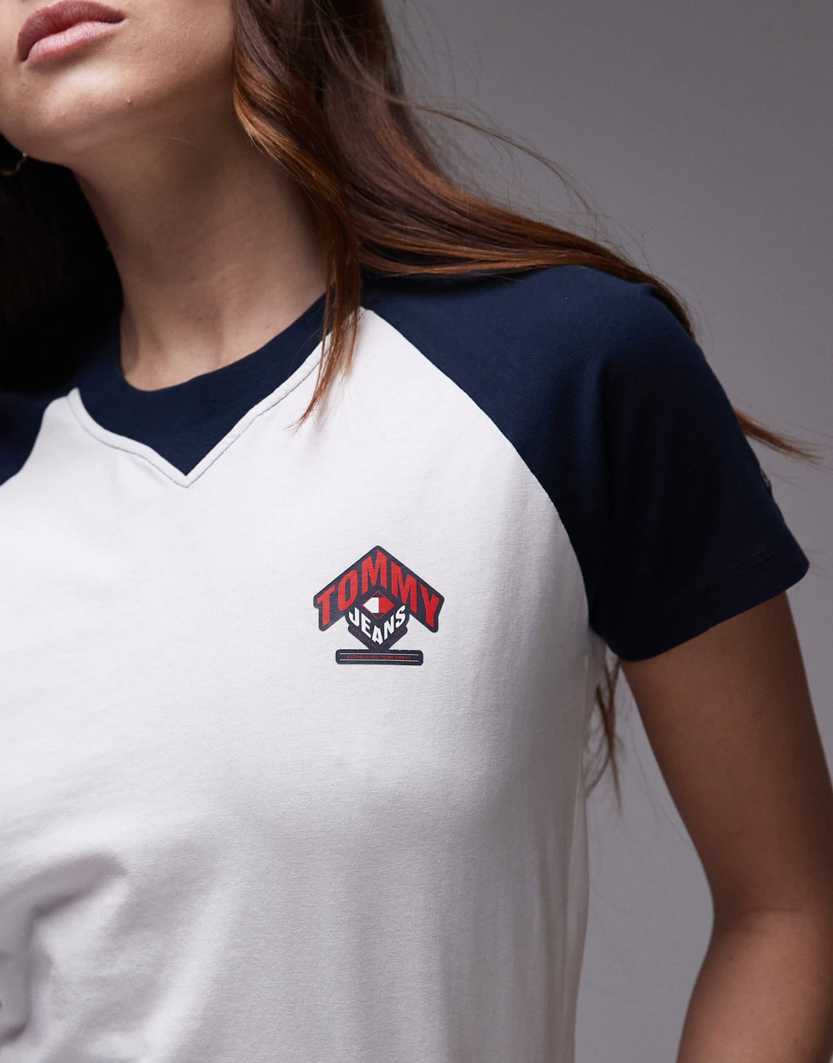 Tommy Jeans raglan t-shirt in white and navy - ASOS Sample Sale