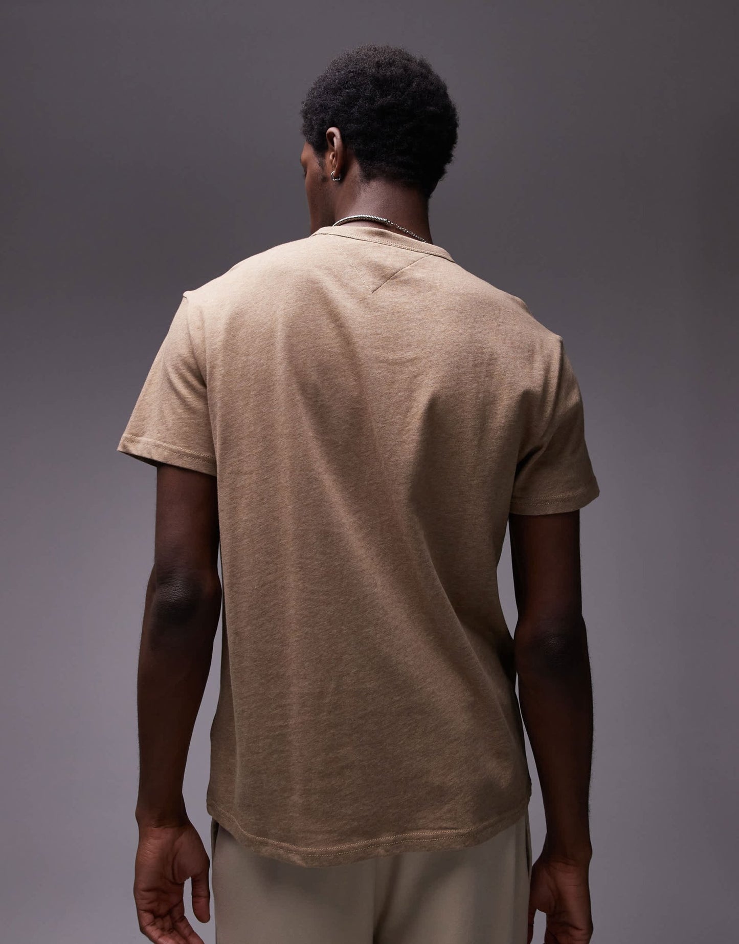 Tommy Jeans regular badge logo t-shirt in beige melange - ASOS Sample Sale