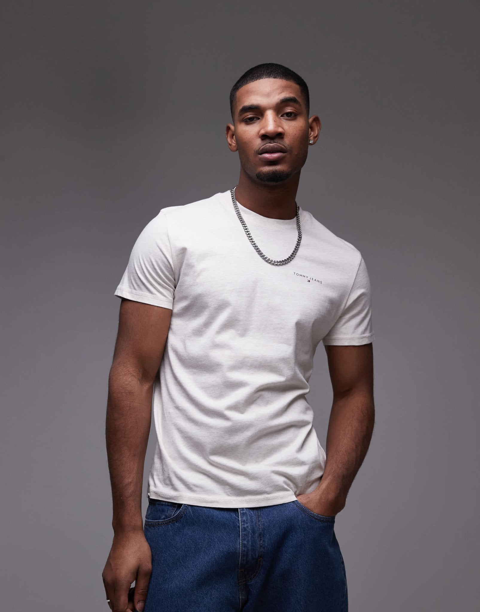 Tommy Jeans small chest logo t-shirt in oat heather - ASOS Sample Sale