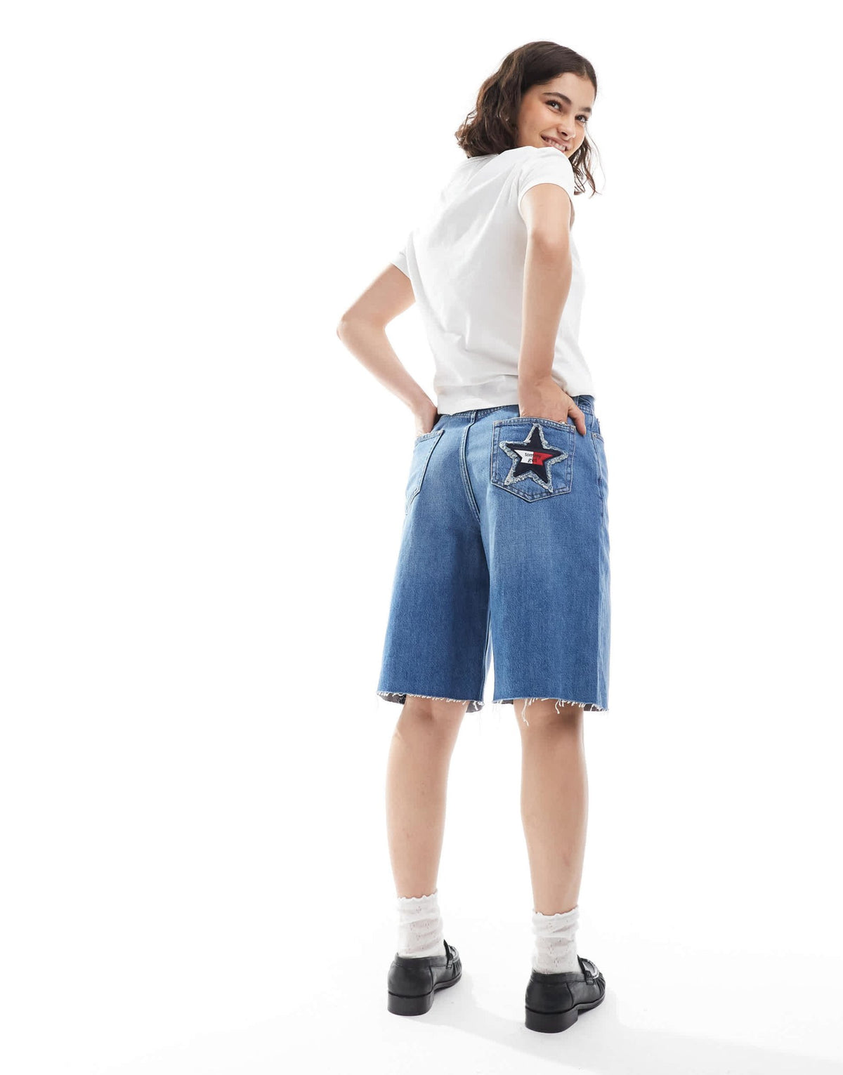 Tommy Jeans tommy girl star denim shorts in dark wash - ASOS Sample Sale