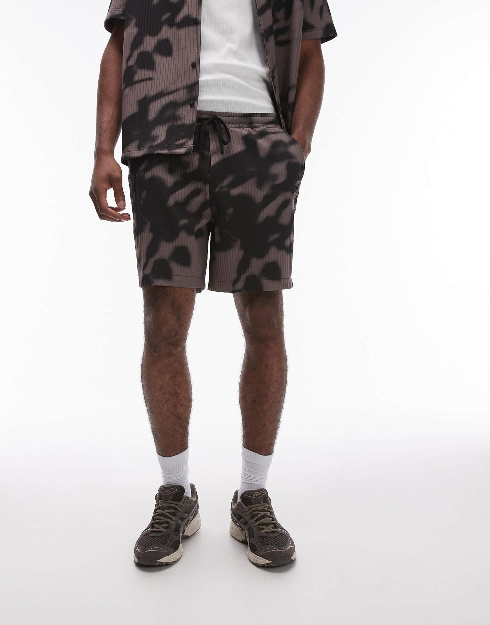 Topman co - ord shadow printed plisse short in purple - ASOS Sample Sale