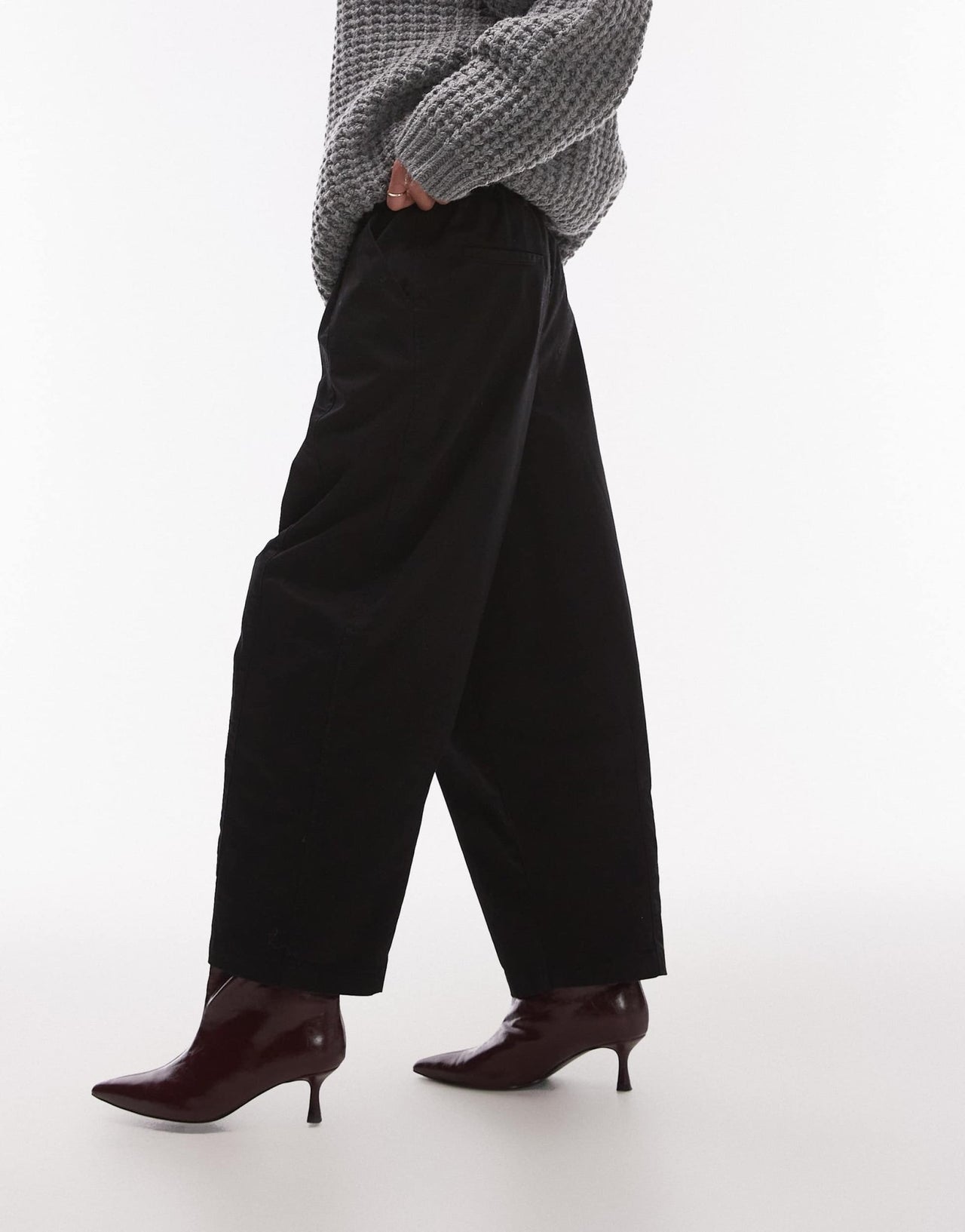 Topshop balloon casual fit trouser in black - ASOS Sample Sale