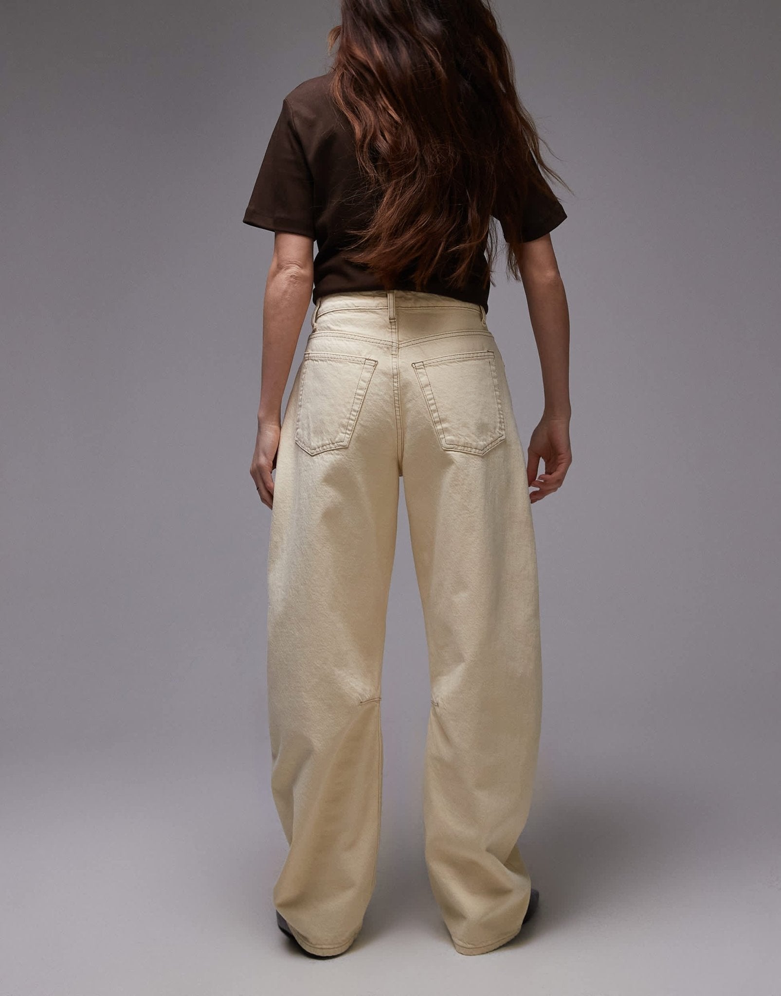 Topshop Barrel mid rise jean in buttermilk - ASOS Sample Sale