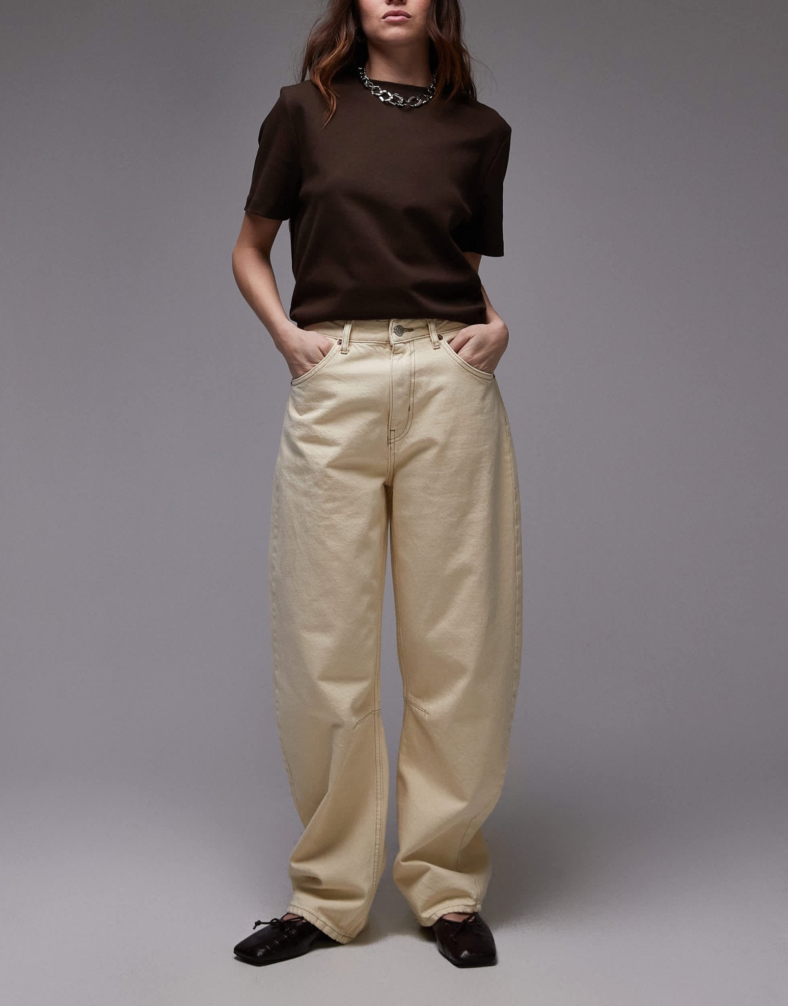 Topshop Barrel mid rise jean in buttermilk - ASOS Sample Sale