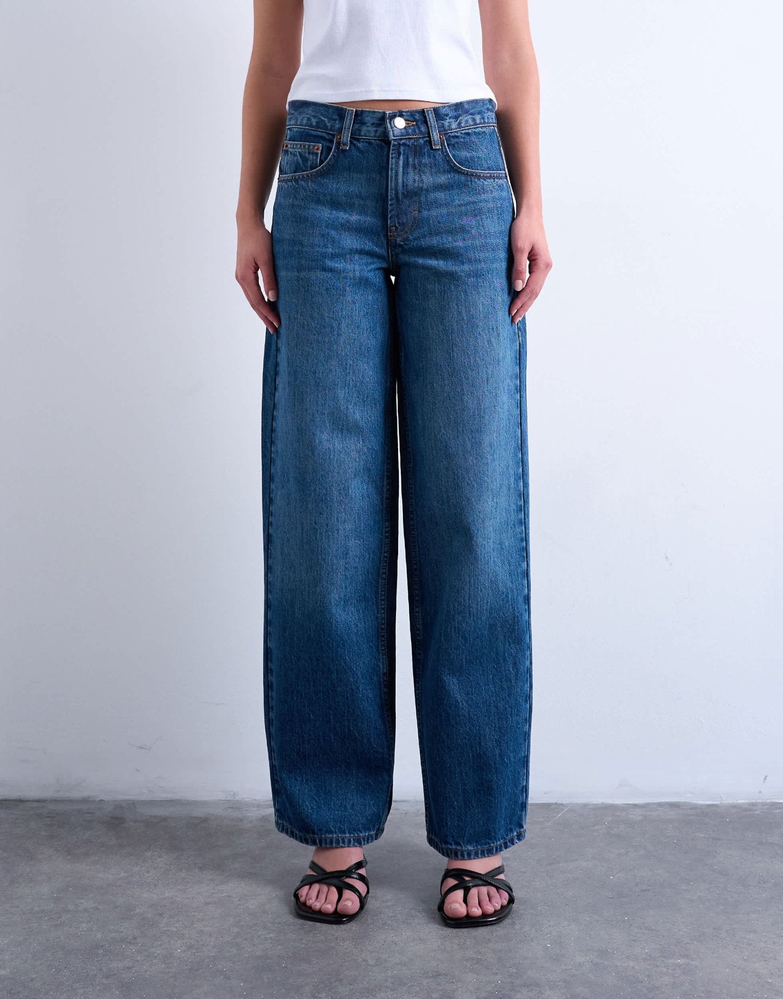 Topshop Cinch low rise jeans in dark stone wash - ASOS Sample Sale