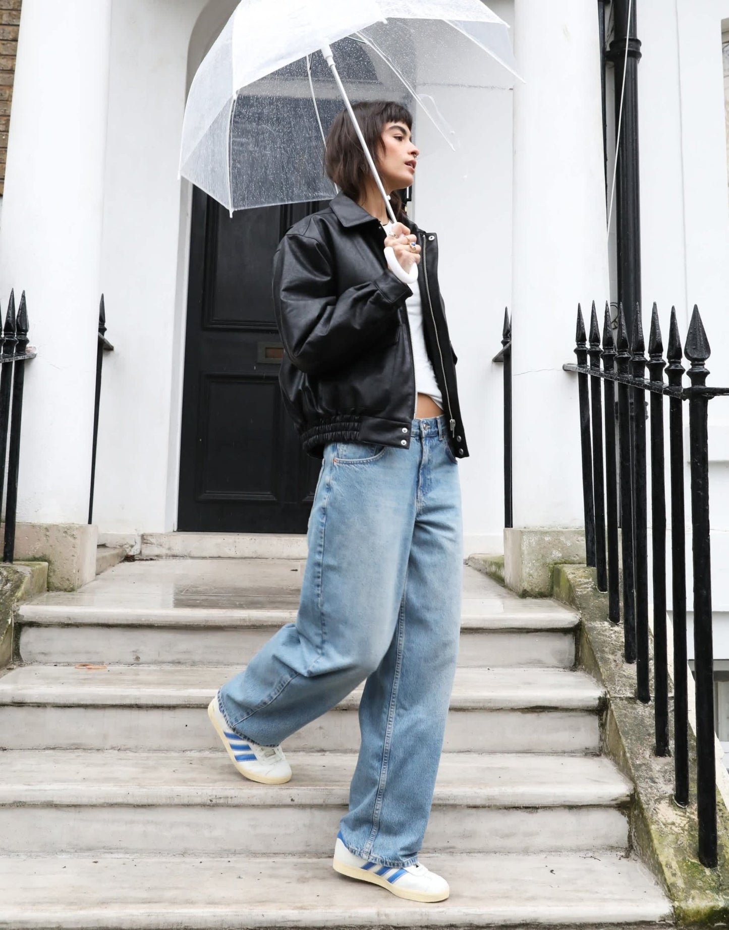 Topshop Cinch low rise relaxed jean in vintage bleach - ASOS Sample Sale