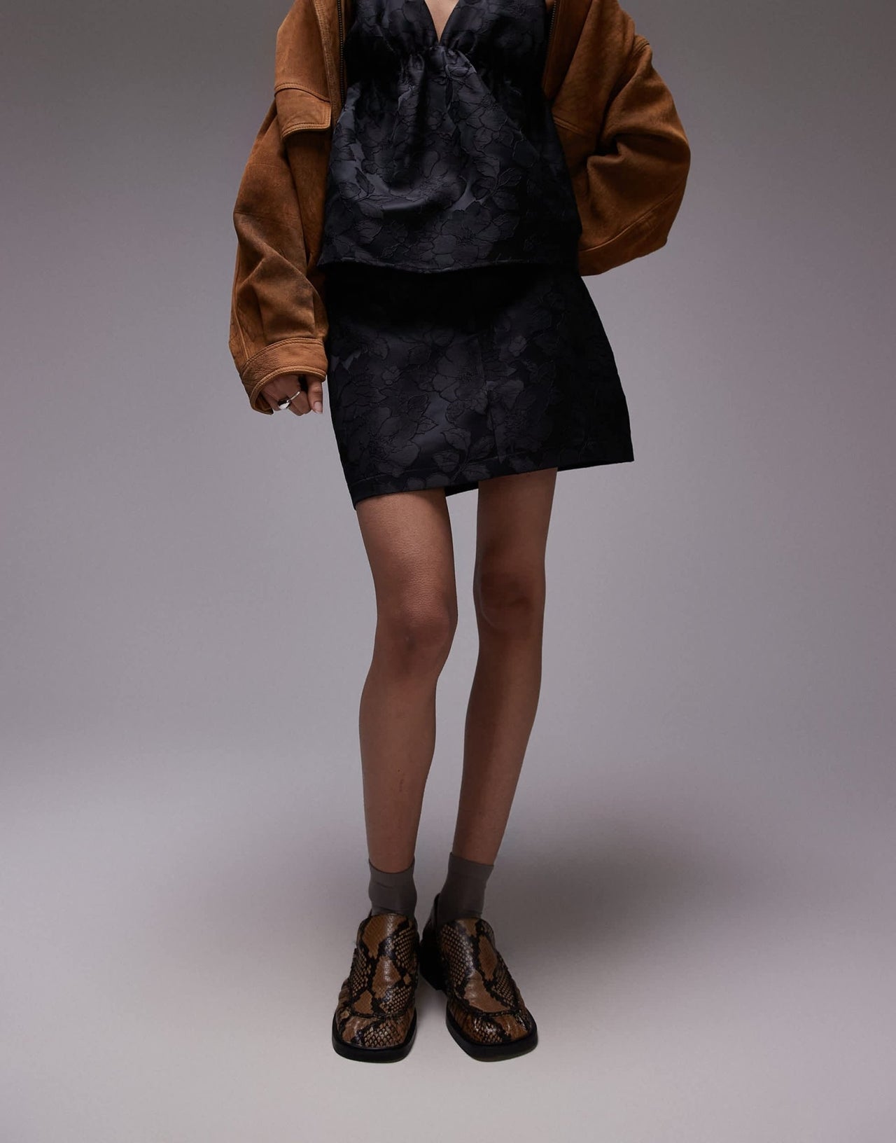 Topshop clean pelmet in black floral jacquard - ASOS Sample Sale