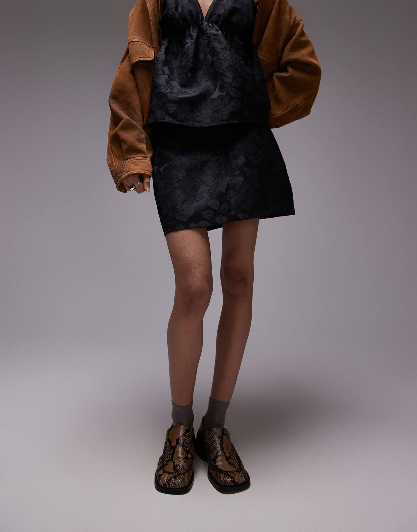 Topshop clean pelmet in black floral jacquard - ASOS Sample Sale