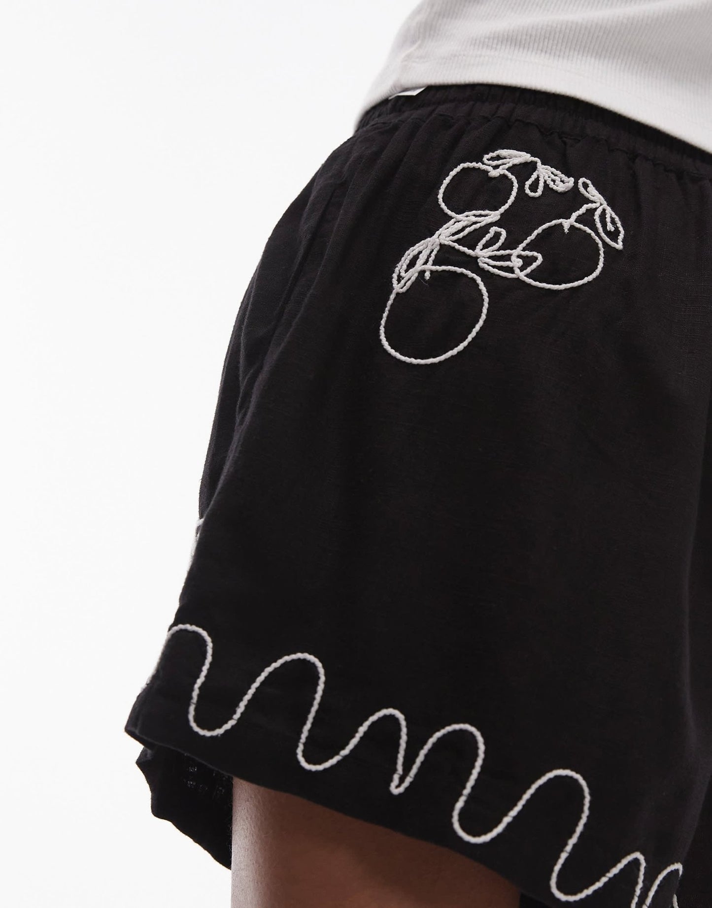 Topshop co - ord embroidered pull on short in black - ASOS Sample Sale