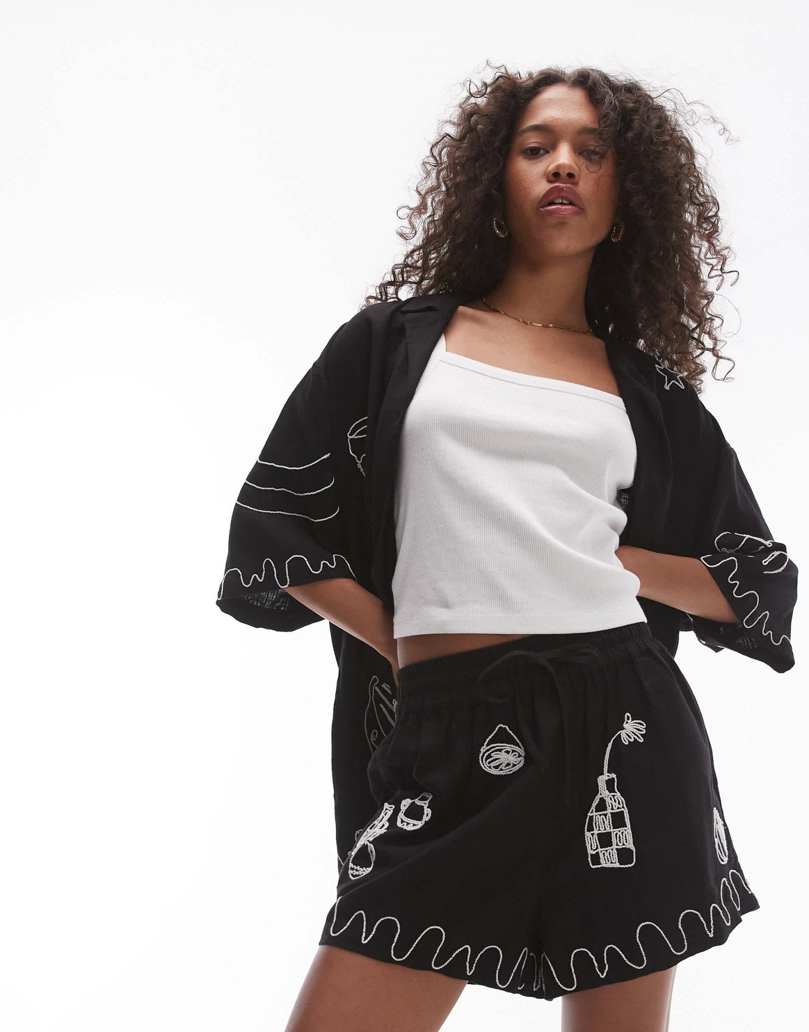 Topshop co - ord embroidered pull on short in black - ASOS Sample Sale