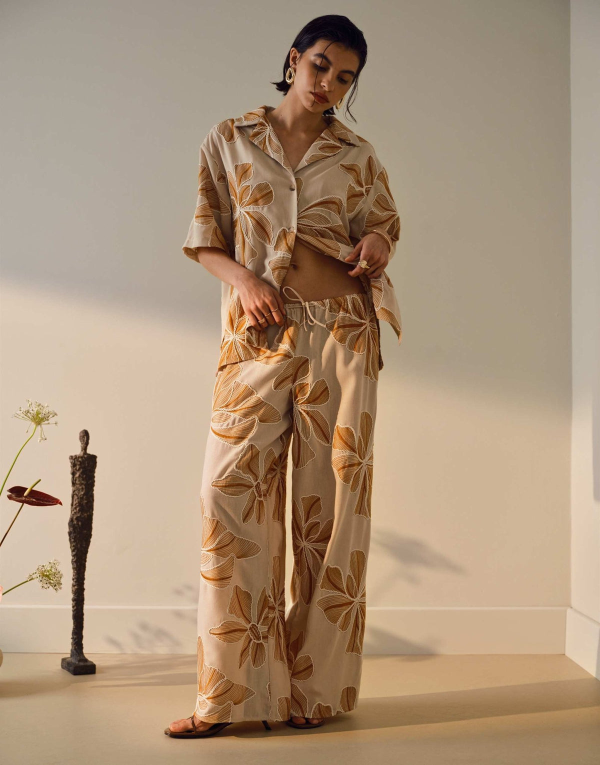 Topshop co ord low rise linen stitch detail floral trouser in brown - ASOS Sample Sale
