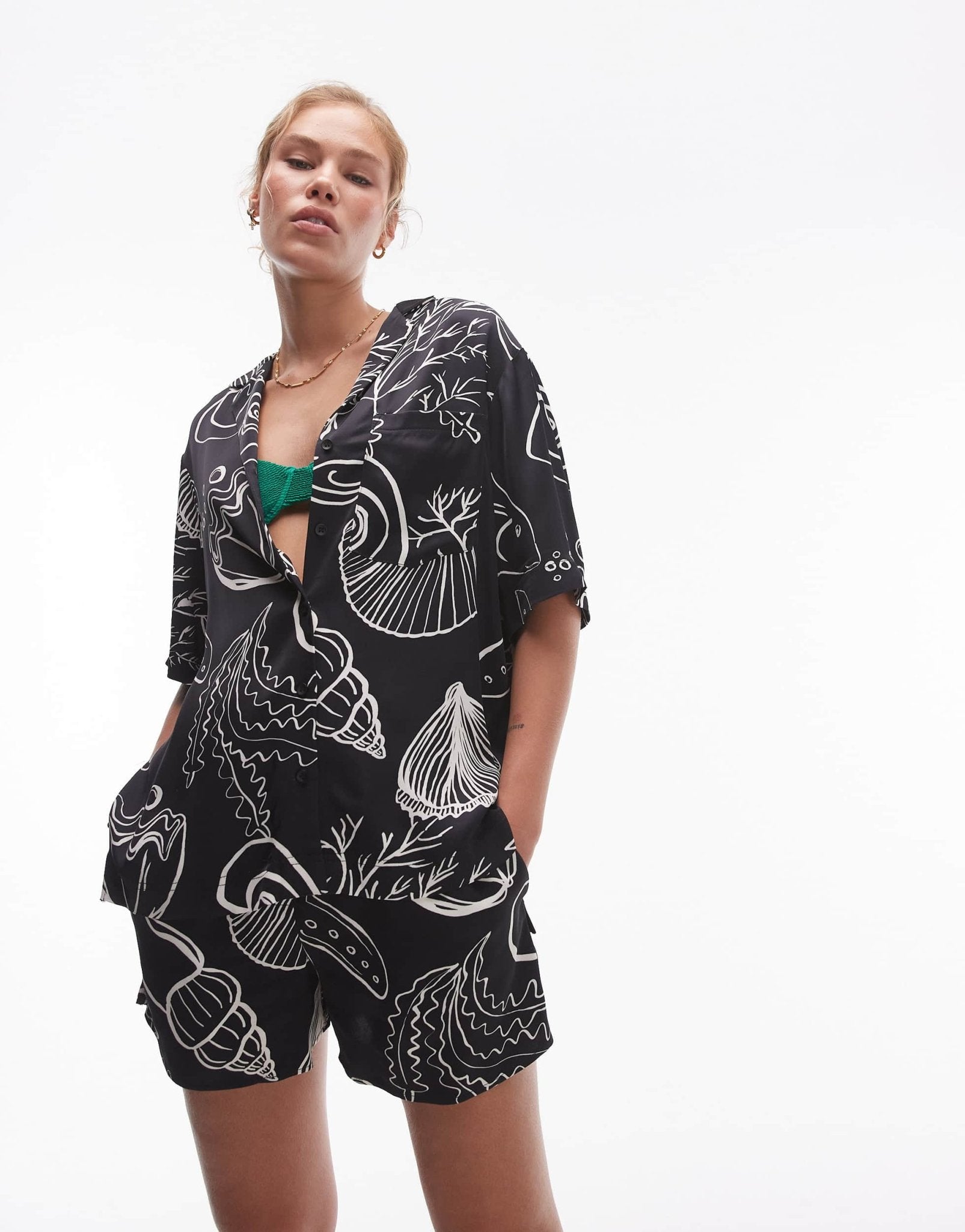 Topshop co - ord satin printed shell short in black - ASOS Sample Sale